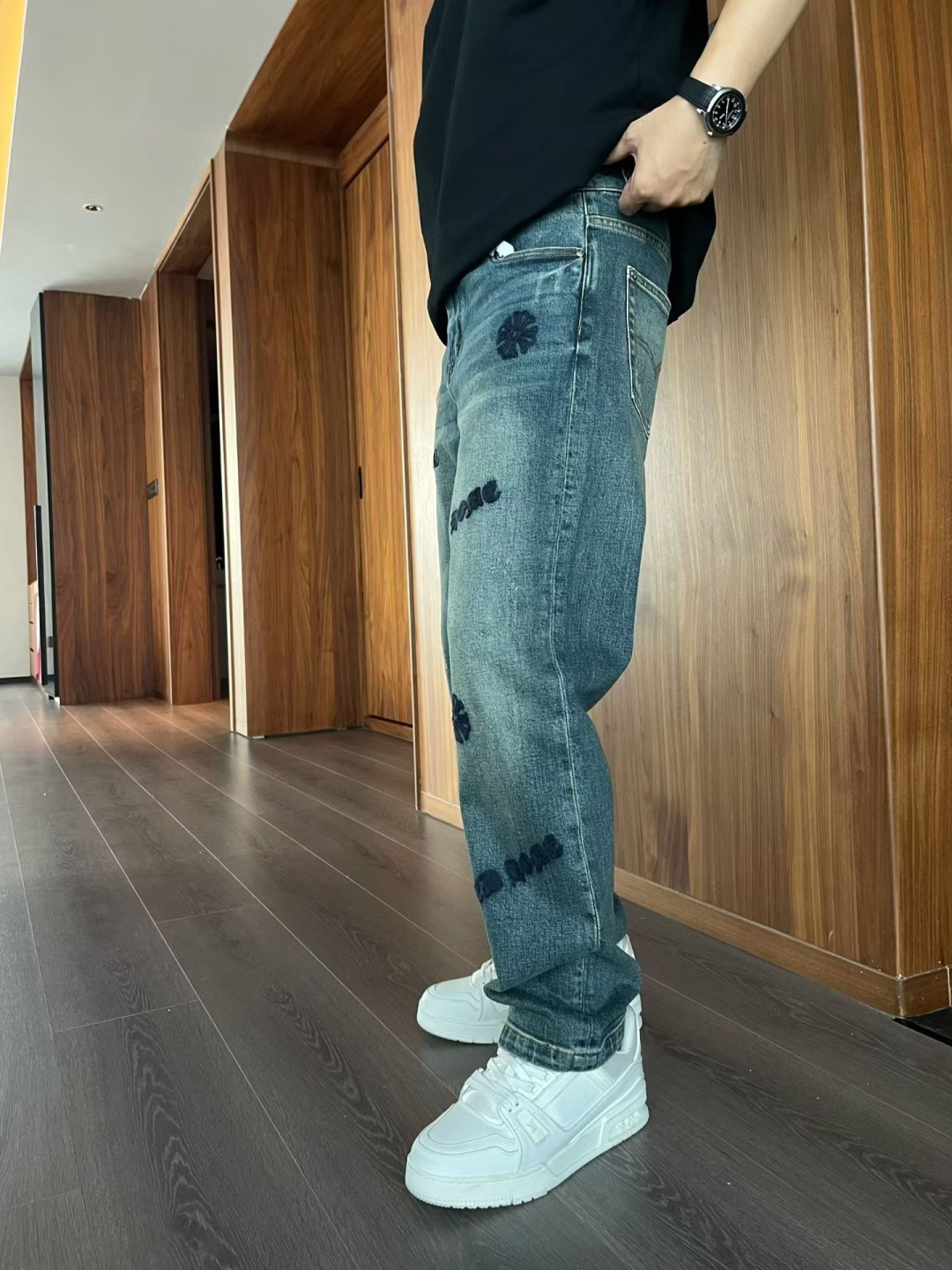 25秋冬新品，无法抵抗针织立体图案…克罗重磅出品…这款廓形牛仔在拼接上真的是做到了极致。直桶风格简单中带