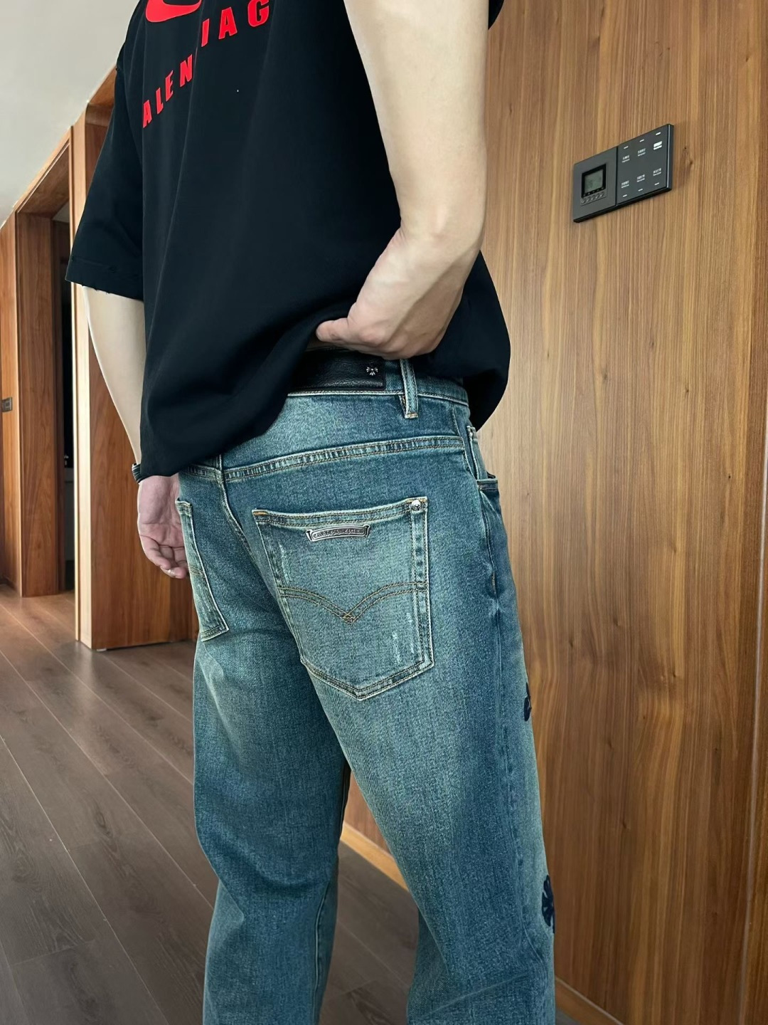 25秋冬新品，无法抵抗针织立体图案…克罗重磅出品…这款廓形牛仔在拼接上真的是做到了极致。直桶风格简单中带