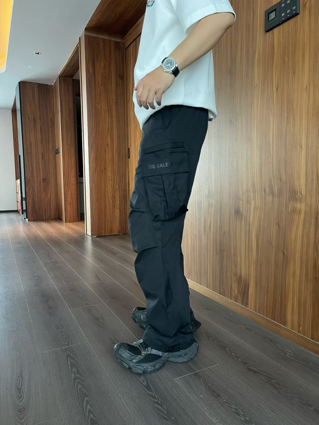 春款裤子[庆祝][庆祝]颜色：黑，米白，码数：M-3XL款号：835-Ｓ