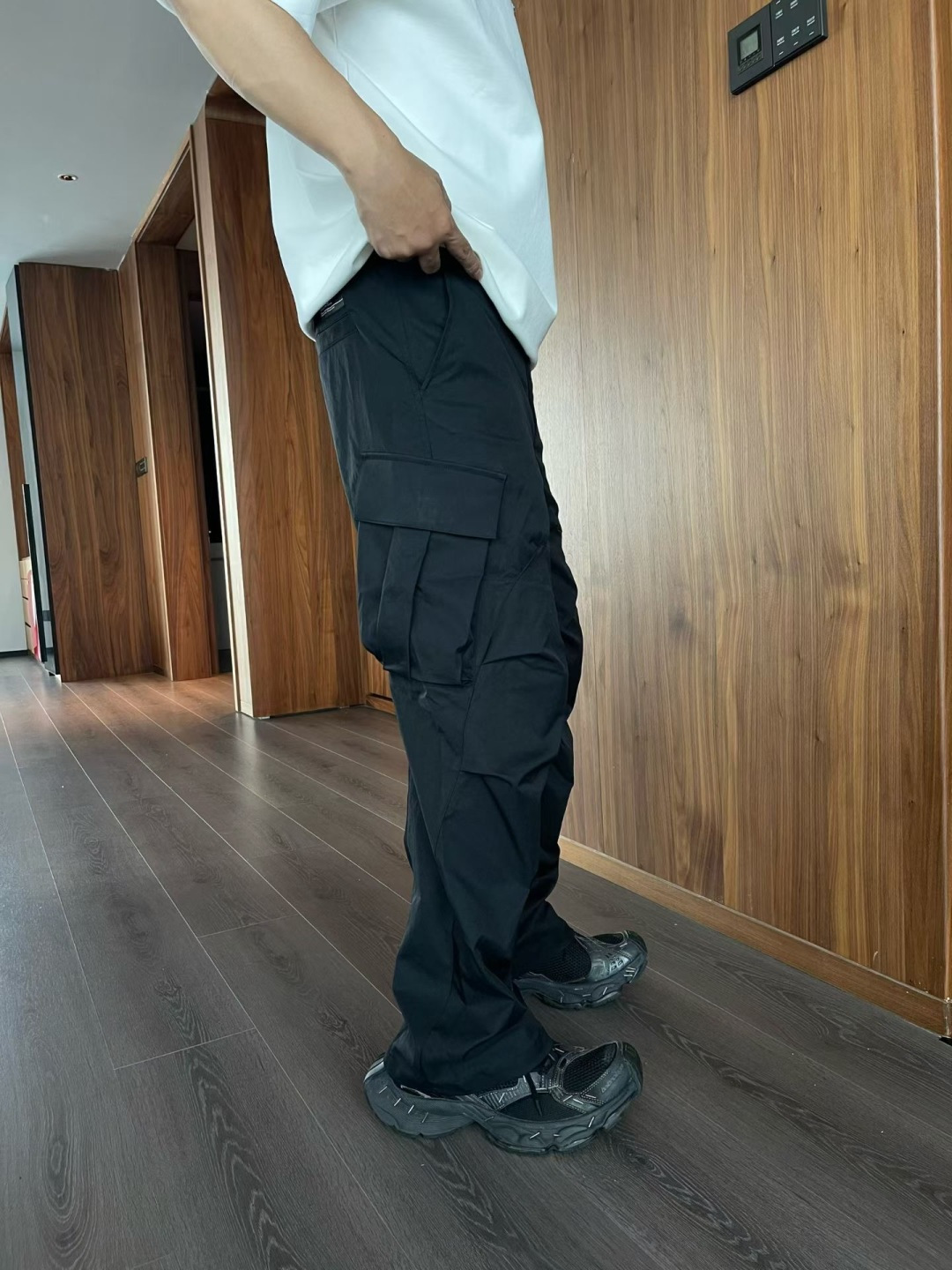 春款裤子[庆祝][庆祝]颜色：黑，米白，码数：M-3XL款号：835-Ｓ