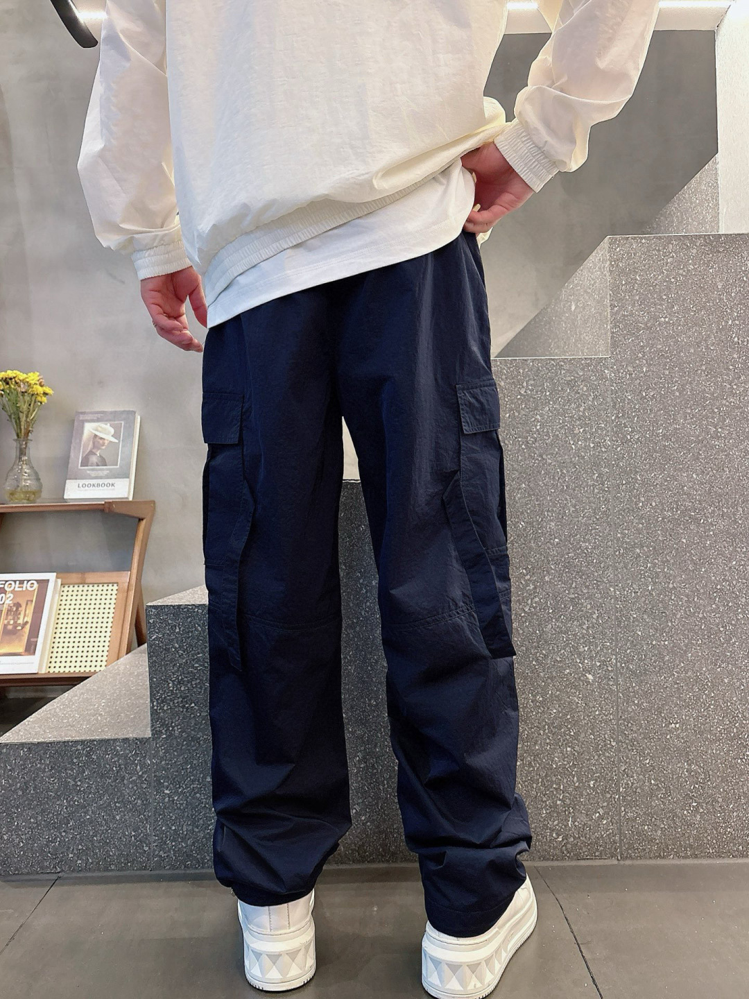 巴黎工装裤季度：2025夏款尺码： M-3XL 版型： 直筒休闲裤工艺：侧边做大口袋设计 潮流时尚🎉