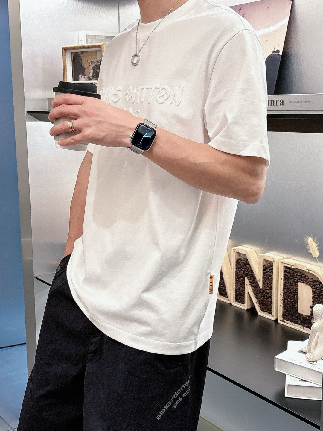 驴家短袖系列季度：2025春夏颜色：黑色 白色 铁灰尺码: m-5xL版型：微阔版型克重：160克重 成