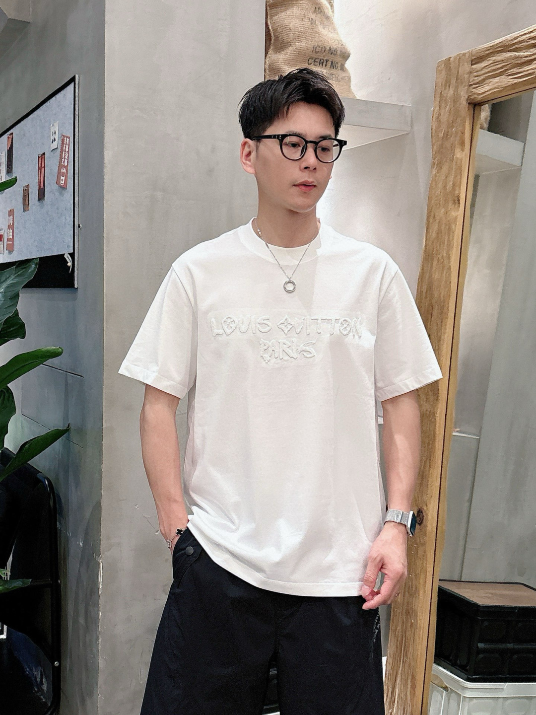 驴家短袖系列季度：2025春夏颜色：黑色 白色 铁灰尺码: m-5xL版型：微阔版型克重：160克重 成