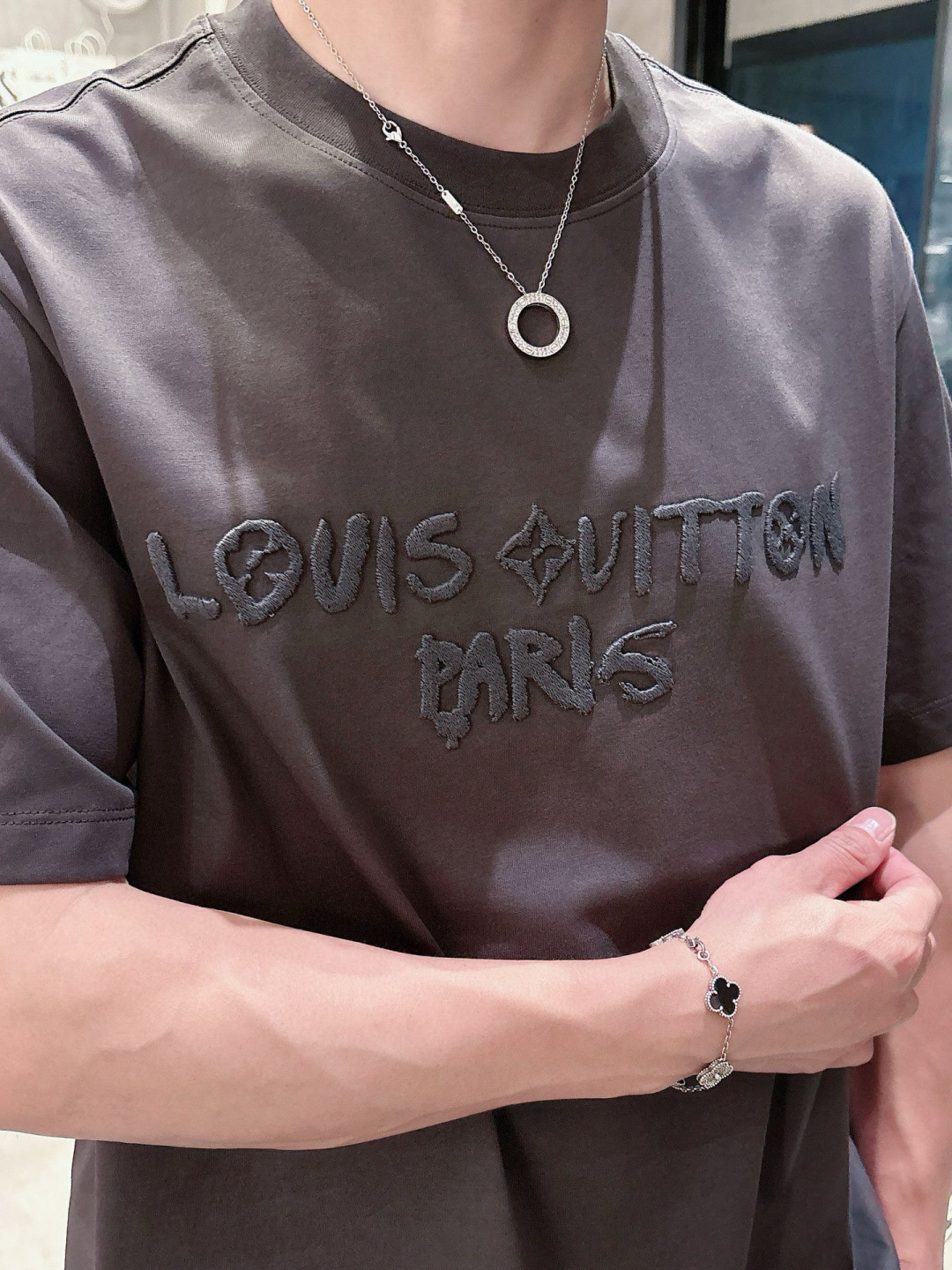 驴家短袖系列季度：2025春夏颜色：黑色 白色 铁灰尺码: m-5xL版型：微阔版型克重：160克重 成