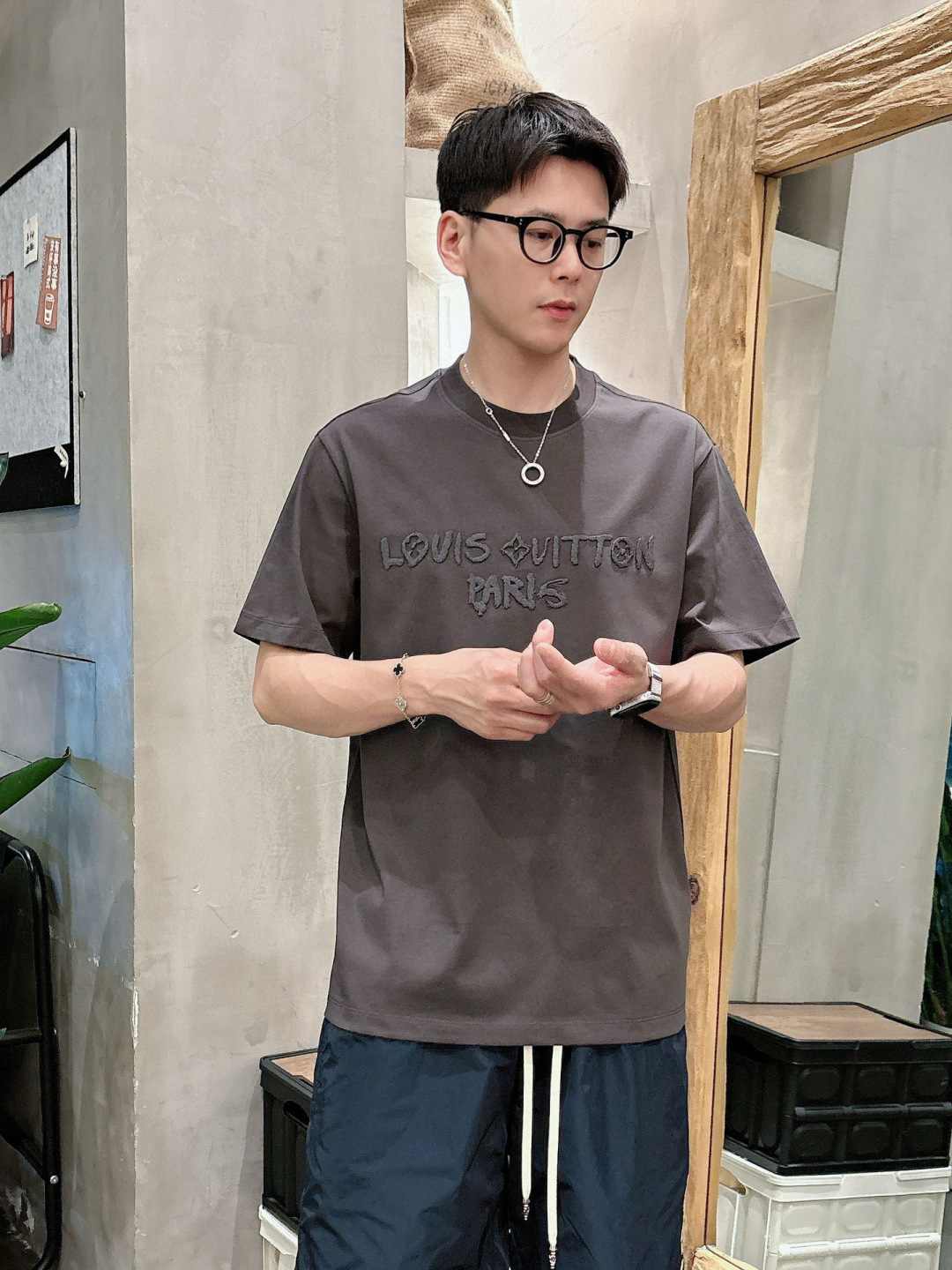 驴家短袖系列季度：2025春夏颜色：黑色 白色 铁灰尺码: m-5xL版型：微阔版型克重：160克重 成