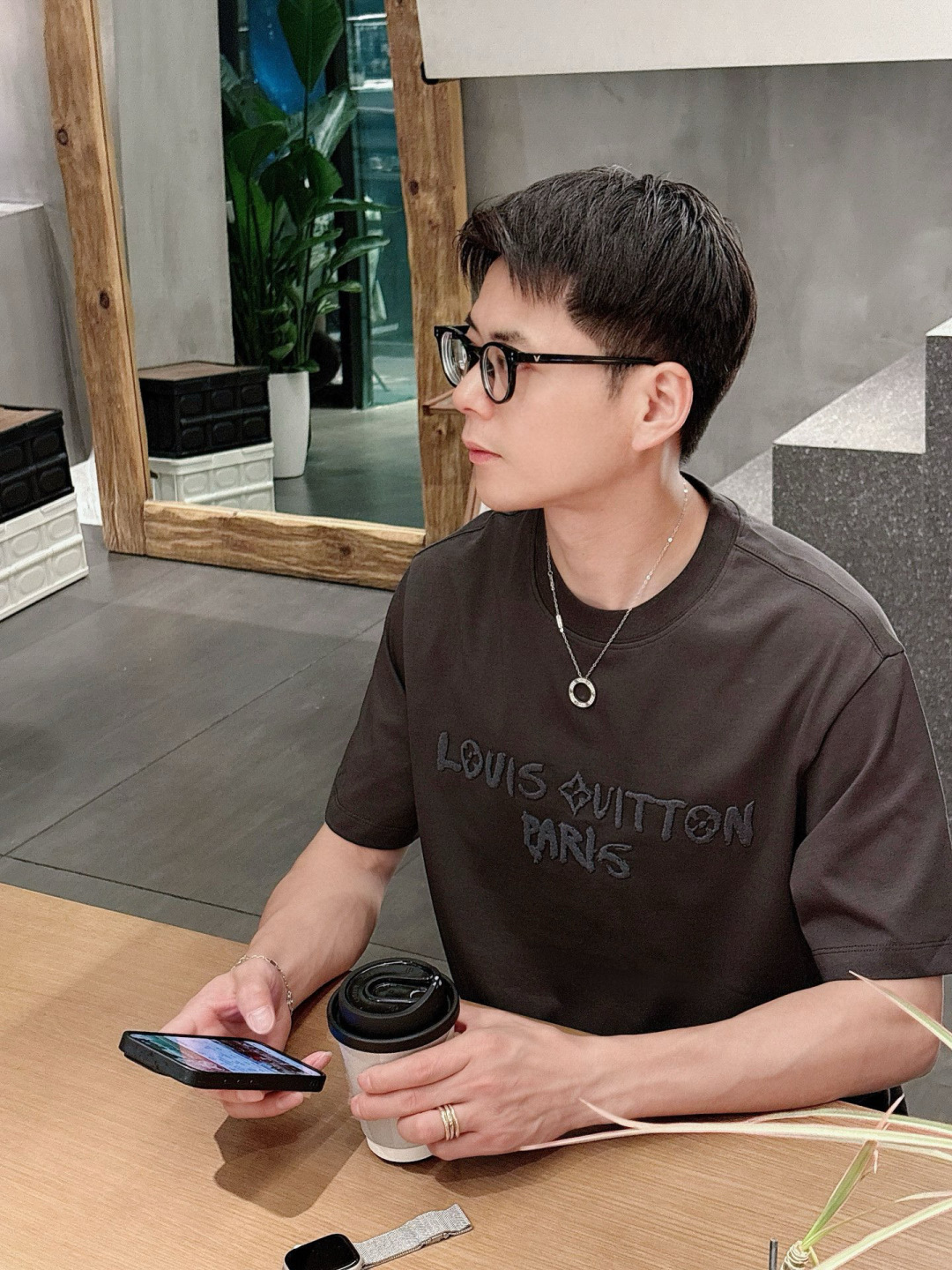 驴家短袖系列季度：2025春夏颜色：黑色 白色 铁灰尺码: m-5xL版型：微阔版型克重：160克重 成