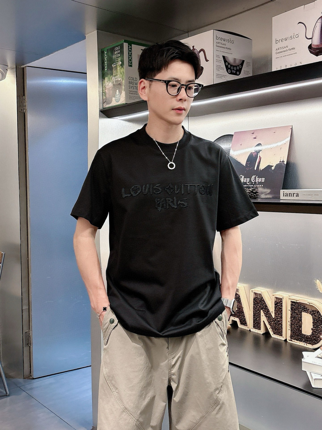 驴家短袖系列季度：2025春夏颜色：黑色 白色 铁灰尺码: m-5xL版型：微阔版型克重：160克重 成