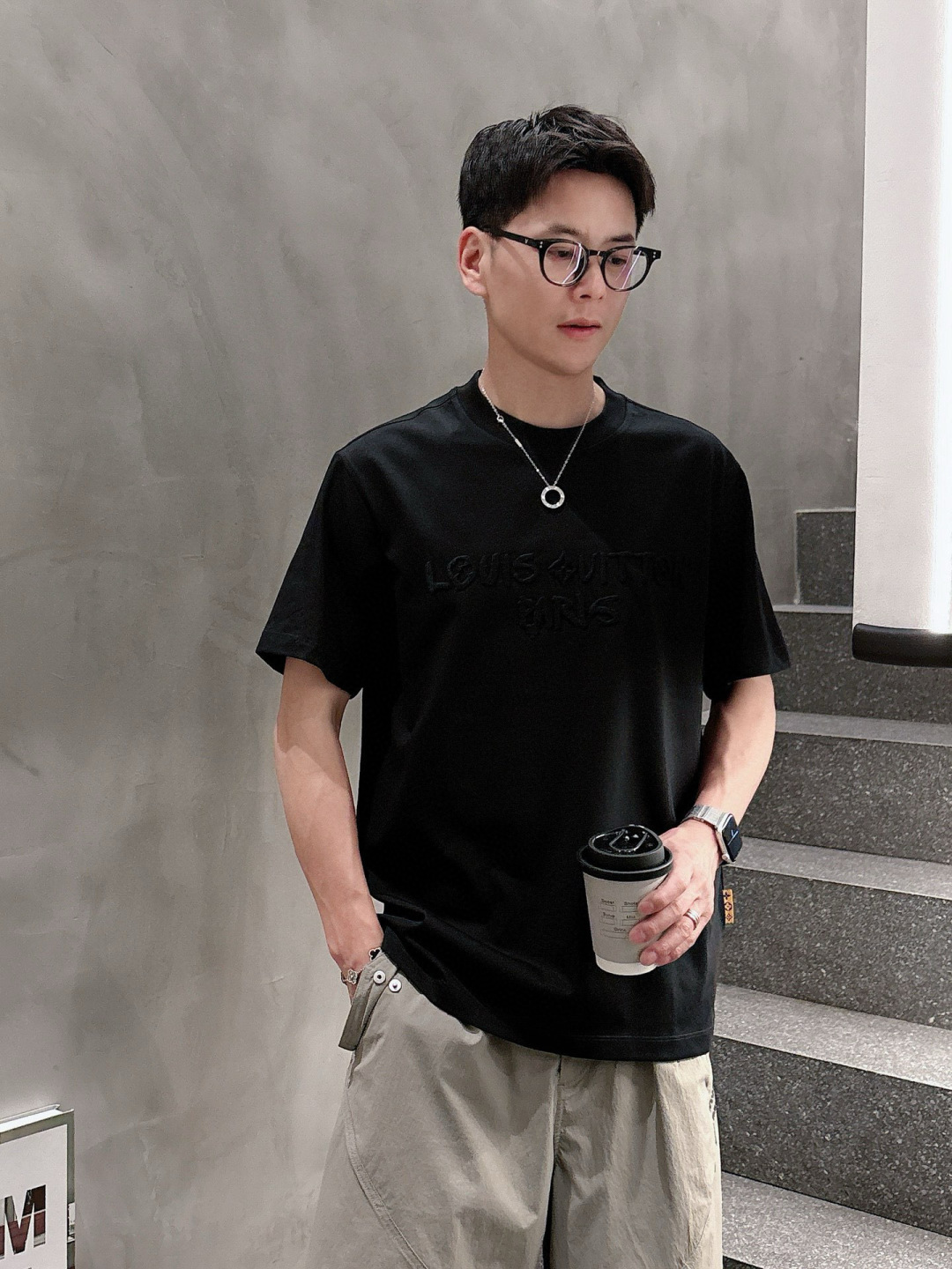 驴家短袖系列季度：2025春夏颜色：黑色 白色 铁灰尺码: m-5xL版型：微阔版型克重：160克重 成