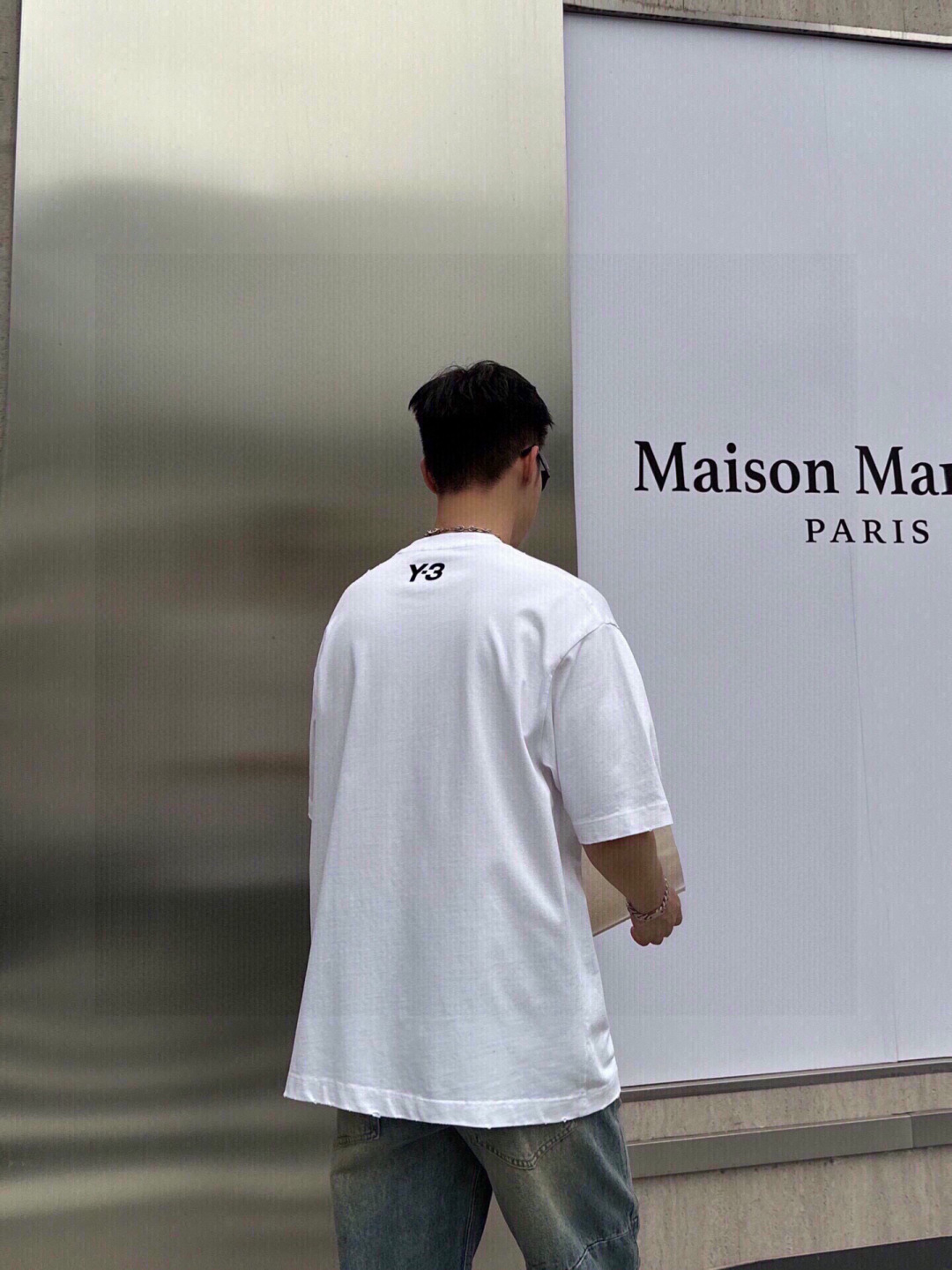 品牌：Y3季度：2025春夏颜色：黑色 白色尺码：S～XL版型：微阔大落肩版 短袖T重量：245克重 3