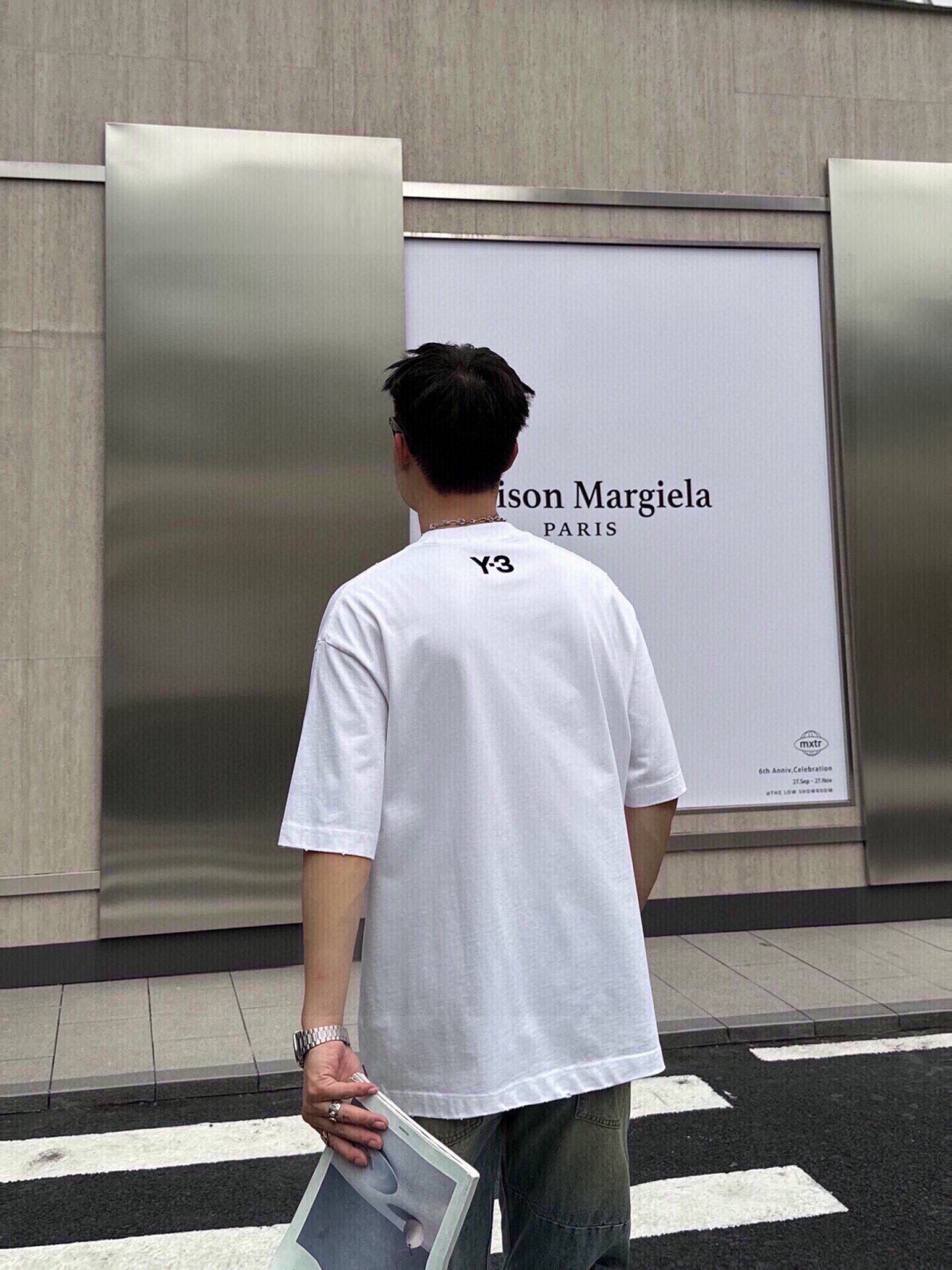 品牌：Y3季度：2025春夏颜色：黑色 白色尺码：S～XL版型：微阔大落肩版 短袖T重量：245克重 3