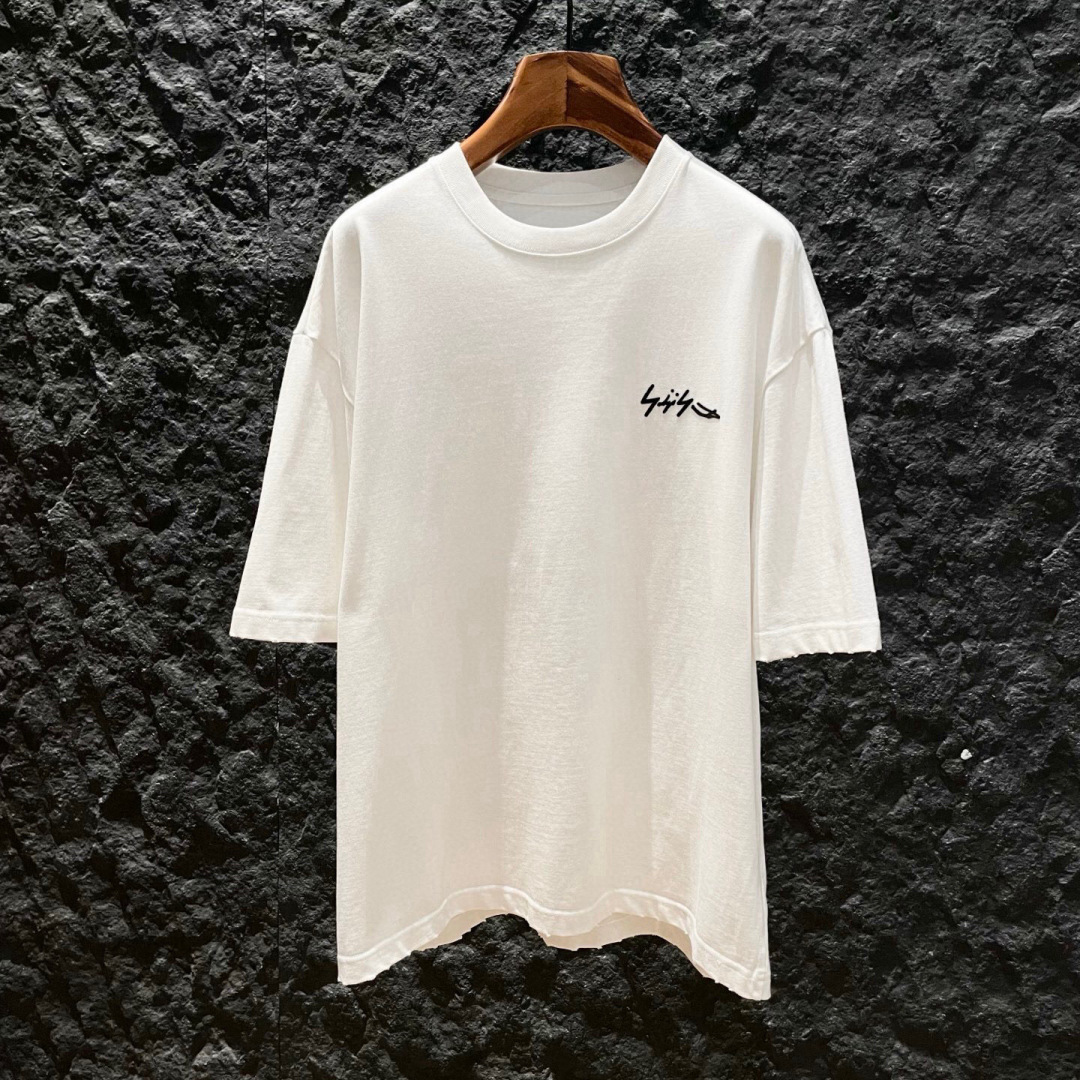 新款🌟Y-3，新款T恤，面料采用顶级原版精梳棉洗水面料，立体印花图案设计，时尚潮流，顶级的做工，高端品质