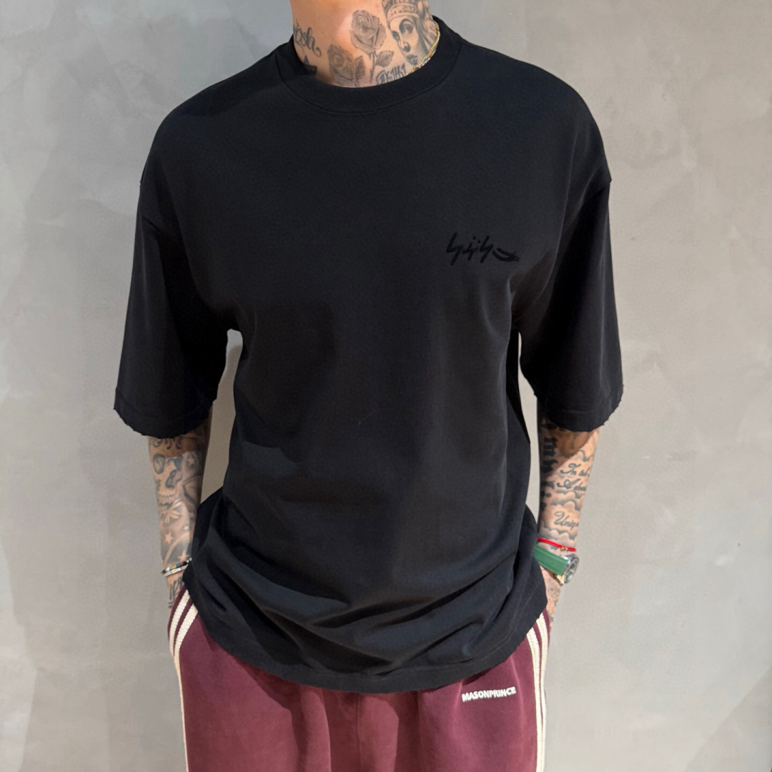 新款🌟Y-3，新款T恤，面料采用顶级原版精梳棉洗水面料，立体印花图案设计，时尚潮流，顶级的做工，高端品质