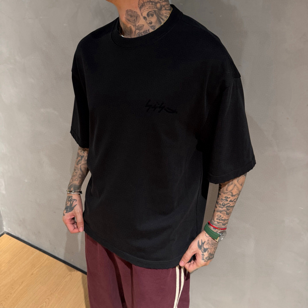 新款🌟Y-3，新款T恤，面料采用顶级原版精梳棉洗水面料，立体印花图案设计，时尚潮流，顶级的做工，高端品质