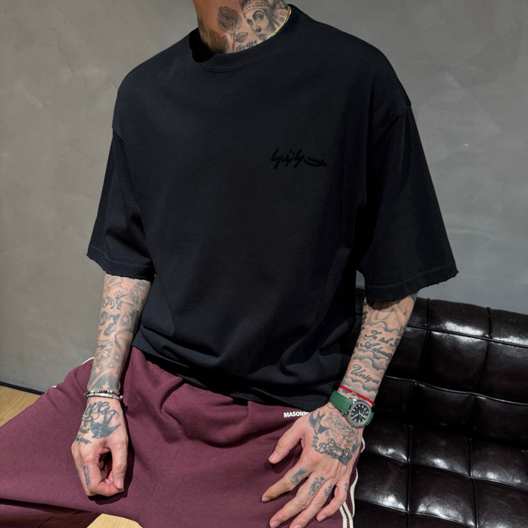 新款🌟Y-3，新款T恤，面料采用顶级原版精梳棉洗水面料，立体印花图案设计，时尚潮流，顶级的做工，高端品质