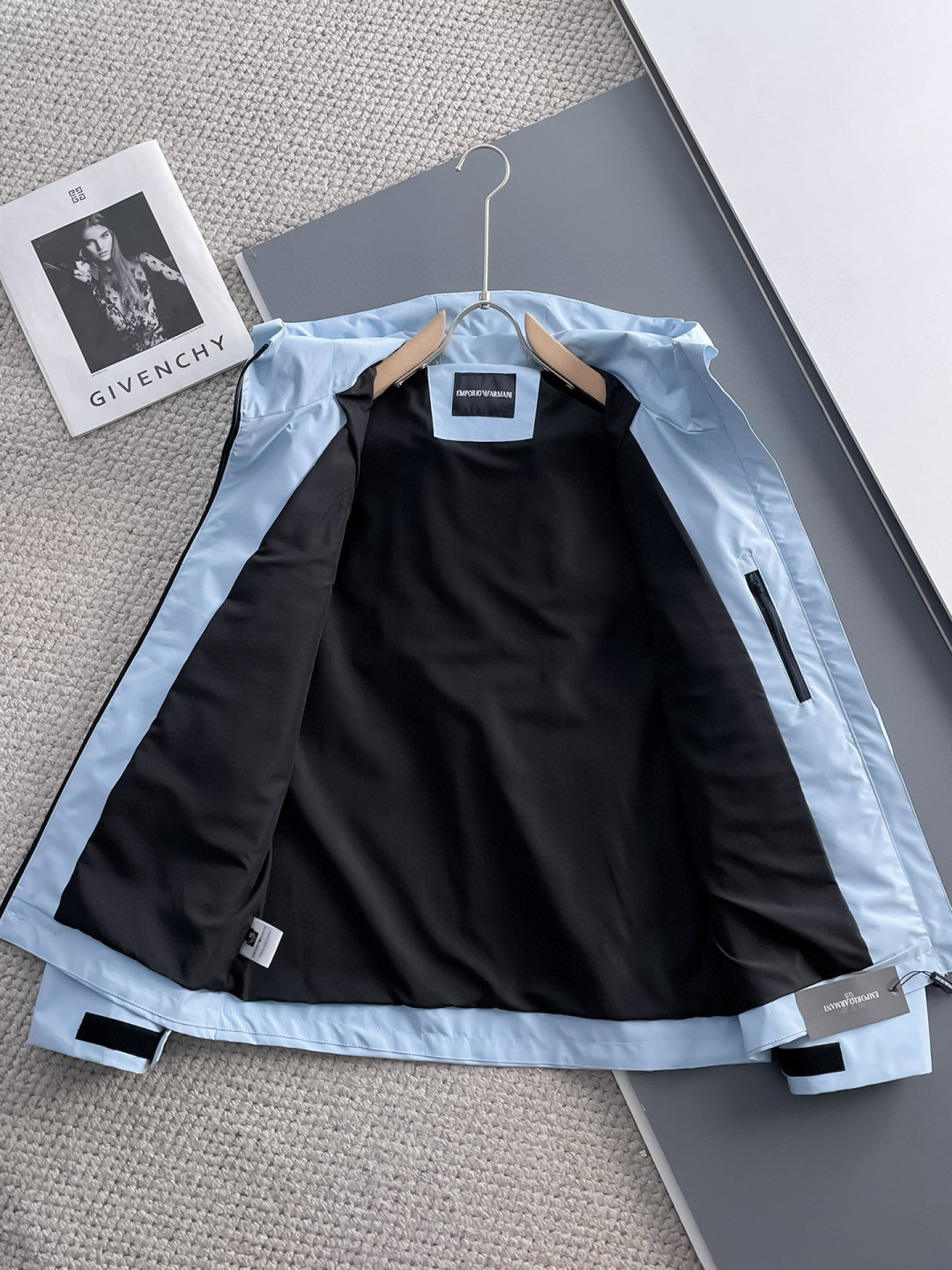 阿玛尼 官网同款，提前发售！2025新款男士夹克外套，原单三标齐全高端版本！带隐藏帽，专柜定制面料 透气