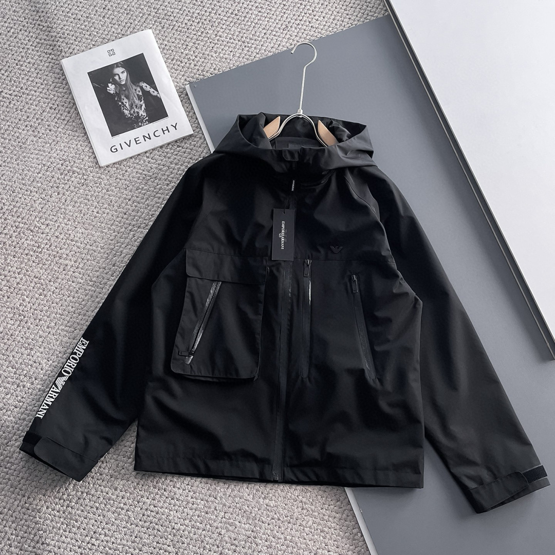 阿玛尼 官网同款，提前发售！2025新款男士夹克外套，原单三标齐全高端版本！带隐藏帽，专柜定制面料 透气