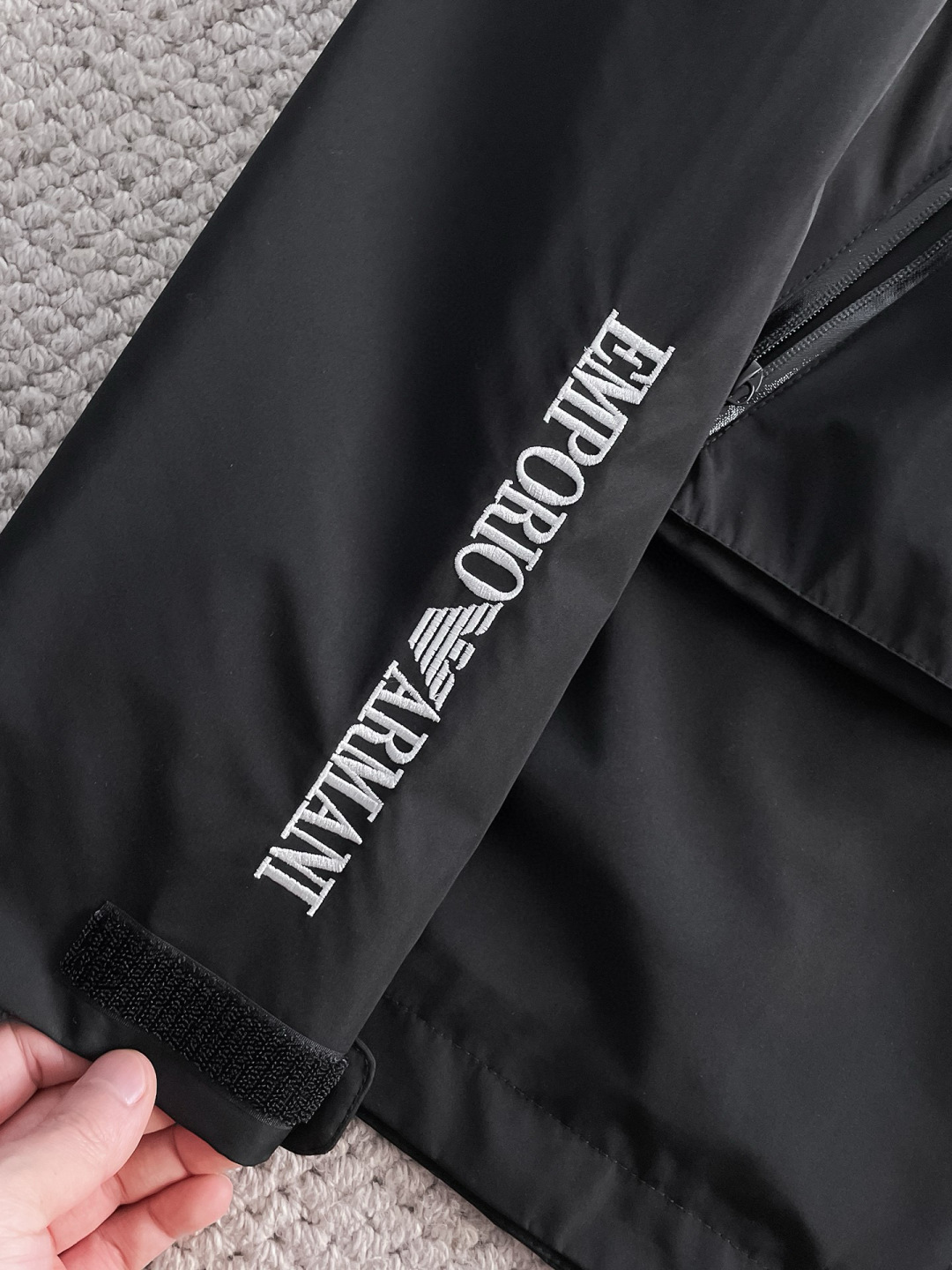 阿玛尼 官网同款，提前发售！2025新款男士夹克外套，原单三标齐全高端版本！带隐藏帽，专柜定制面料 透气