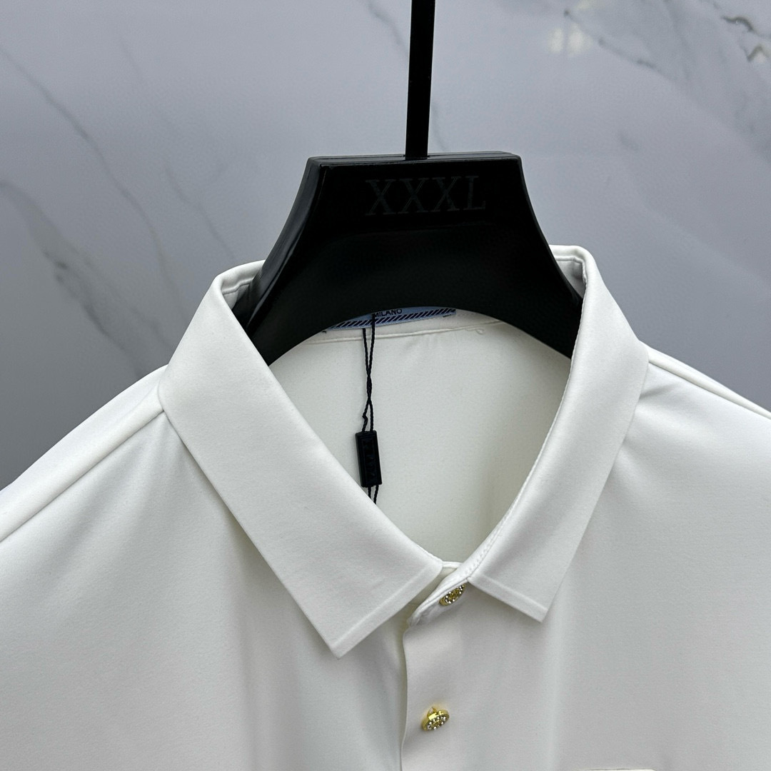 🆕Prada普拉达 2025秋冬新品发布⌚️🔥潮品休闲衬衫，定义高端产品 3D立体制版、贴身舒适，欧洲标