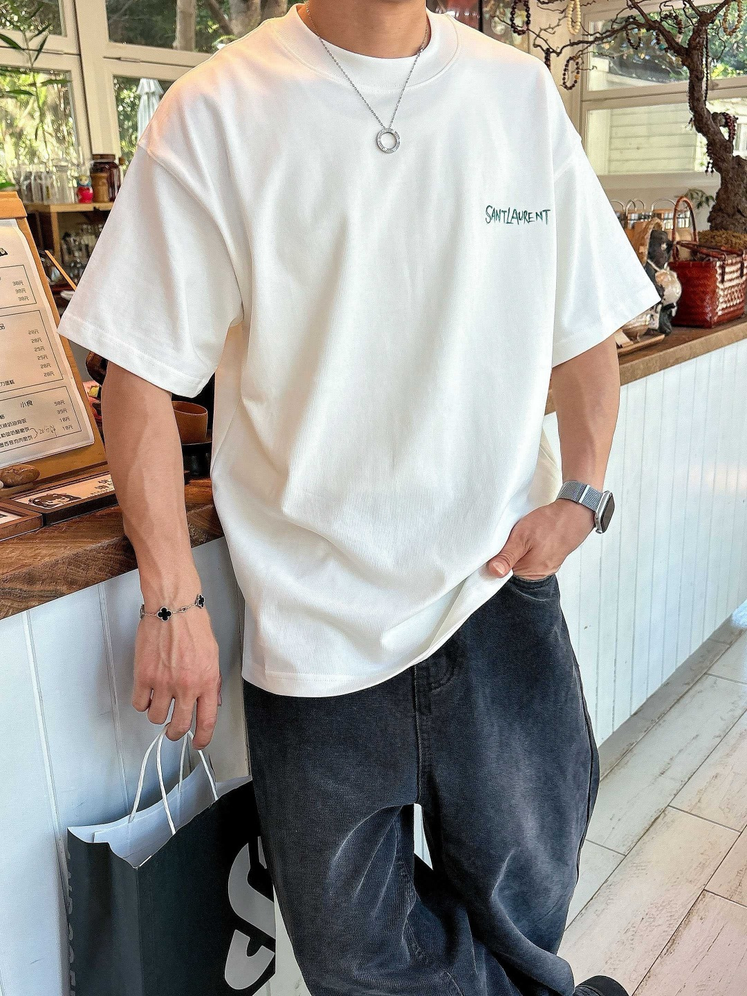 25新款短袖阔版T恤颜色：黑，白尺码：XS-XL