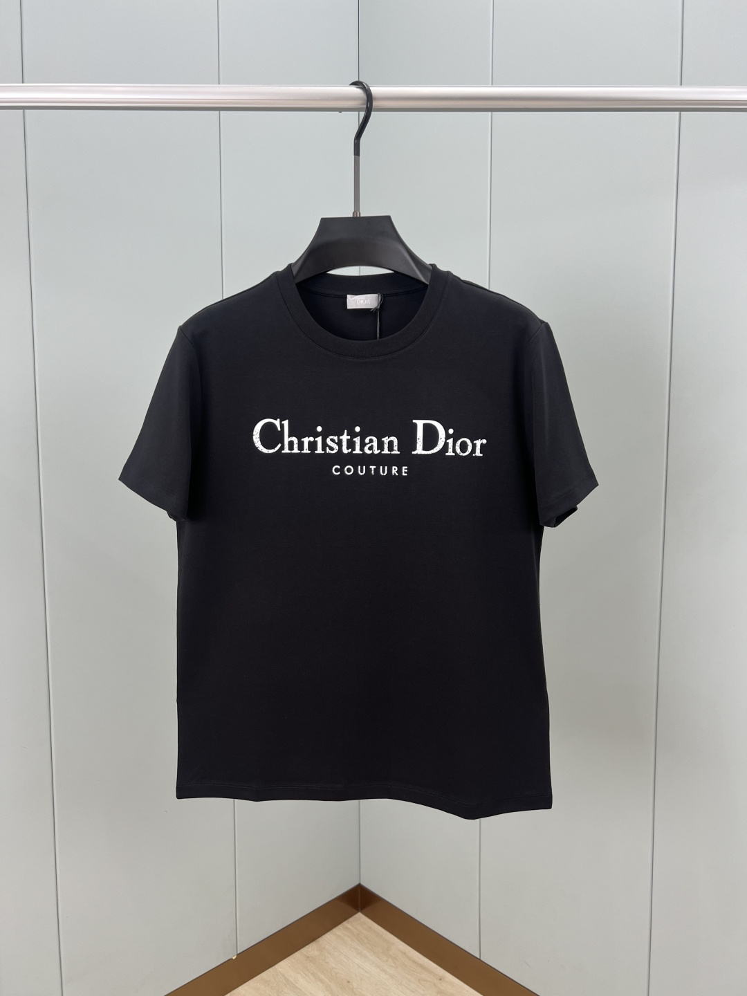 Dior.迪奥 25秋冬新品立体 Christian Dior Couture 字母印花标识加厚面料短袖