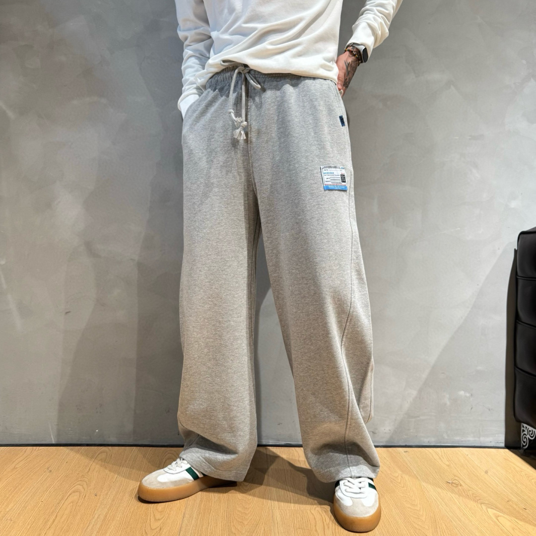 YMM🌟秋冬新款休闲裤🆕采用480克毛圈底面料，具有质感，松紧腰带设计，超级时尚洋气！码数：M-2XL 