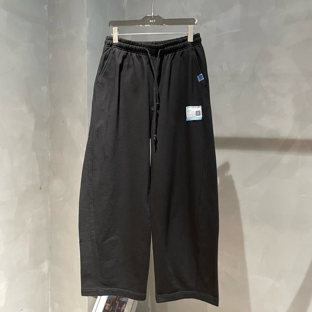 YMM🌟秋冬新款休闲裤🆕采用480克毛圈底面料，具有质感，松紧腰带设计，超级时尚洋气！码数：M-2XL 