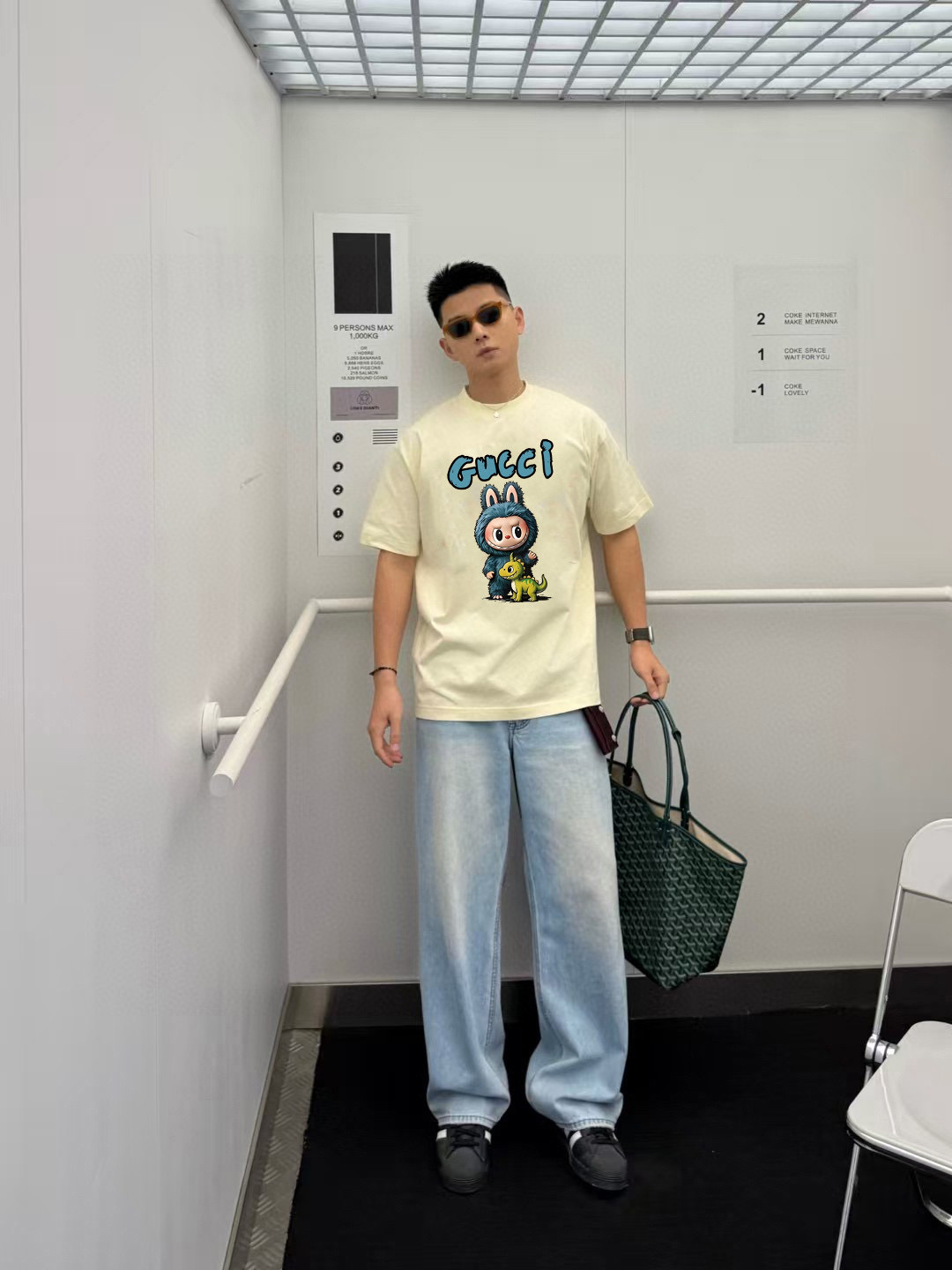 GUCC*2025秋季新款 个性字母logo印花 定制面料300g  短袖T恤  男女同款颜色：黑色 杏