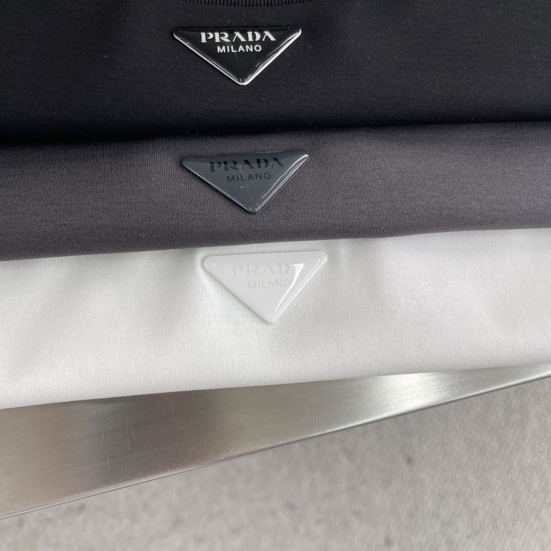 PRAD  2025春夏短袖系列尺码:   m-5xL版型：微阔版型克重：220克重 兰精莫代尔面料成份