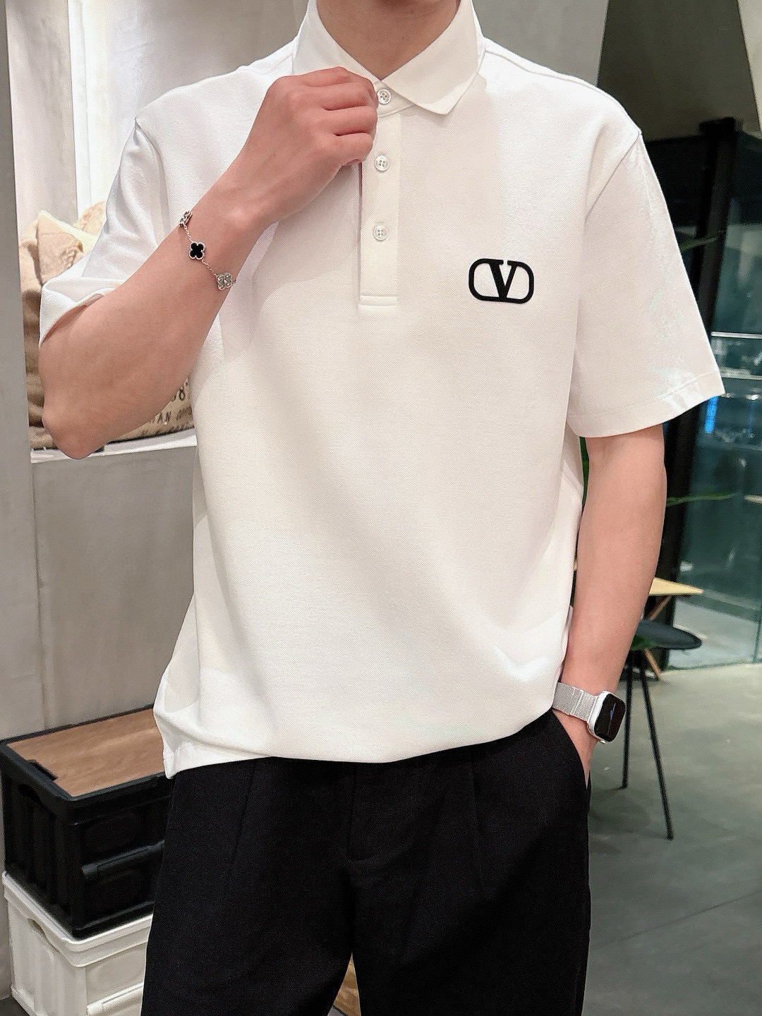 VLTN   2025春夏系列翻领T恤尺码：M-3XL 微阔版型P.S：385克重棉四角珠地面料，面料布
