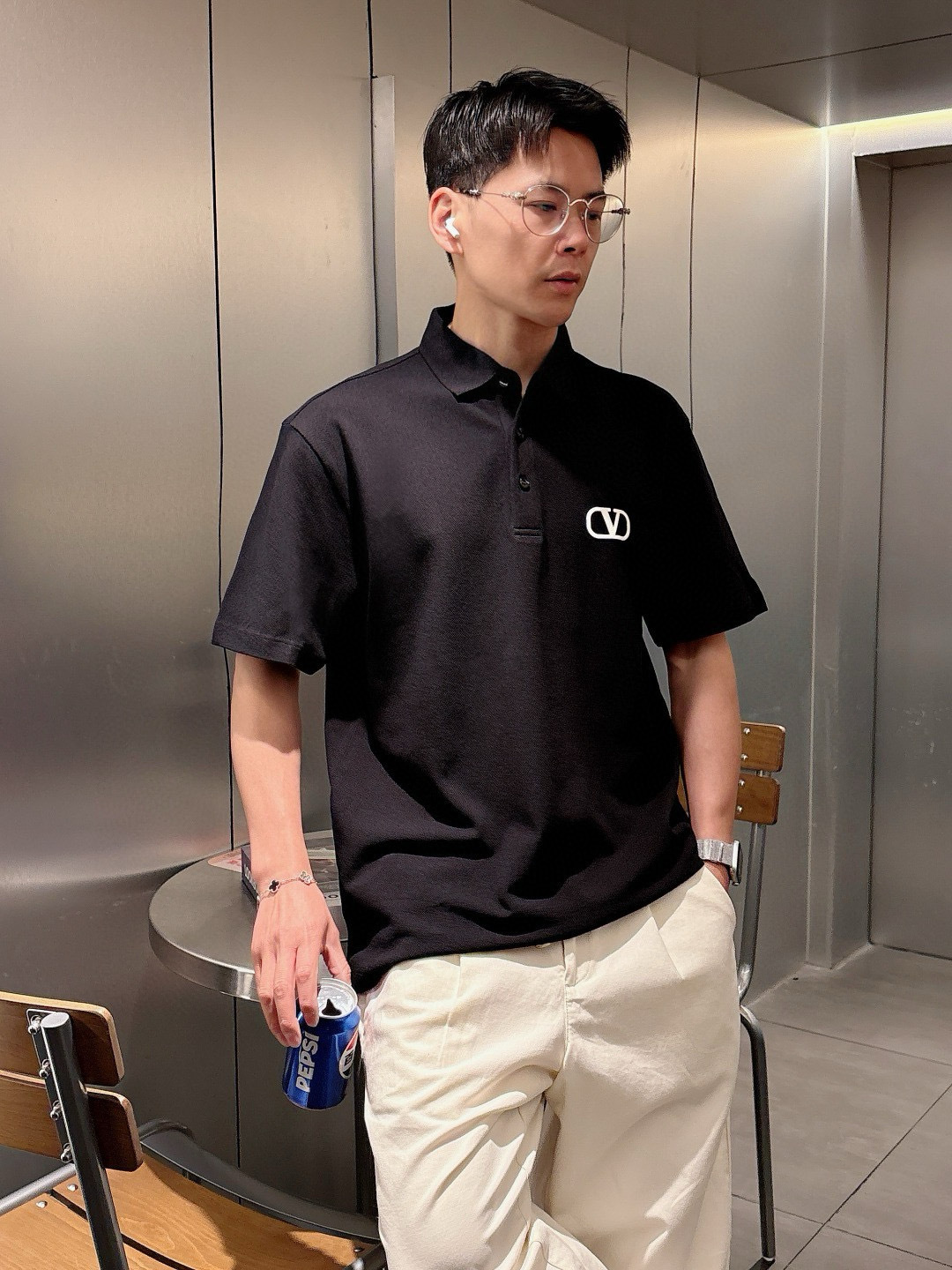 VLTN   2025春夏系列翻领T恤尺码：M-3XL 微阔版型P.S：385克重棉四角珠地面料，面料布