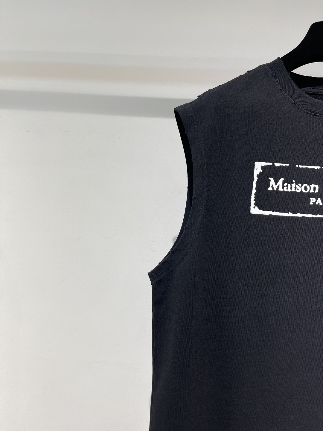 2025春夏新款马吉拉磨破坎肩背心XS-XL 黑白杏三色