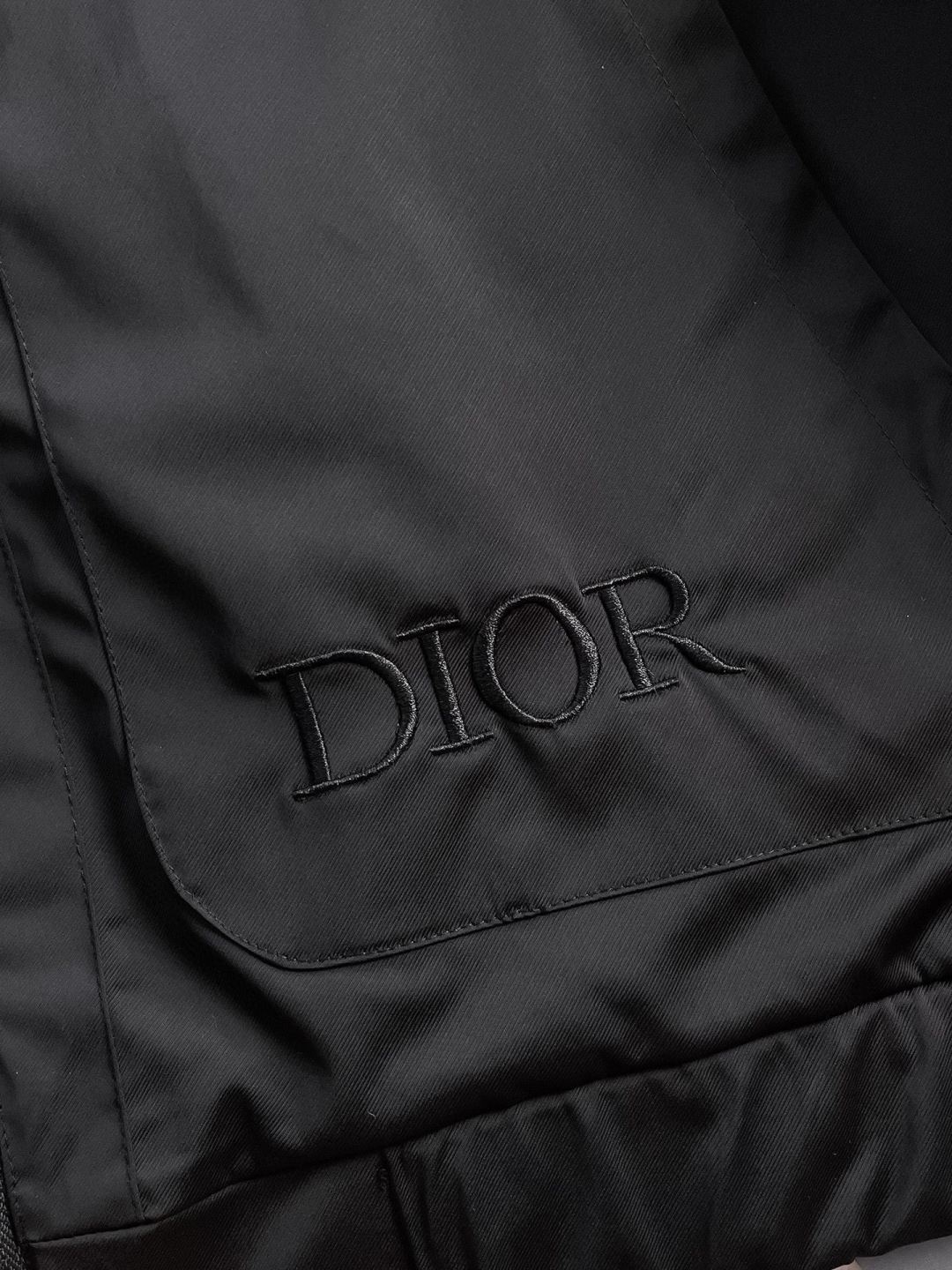 迪奥 官网同款，提前发售！2025ss开秋新款男士夹克外套，原单三标齐全高端版本！带隐藏帽，专柜定制面料