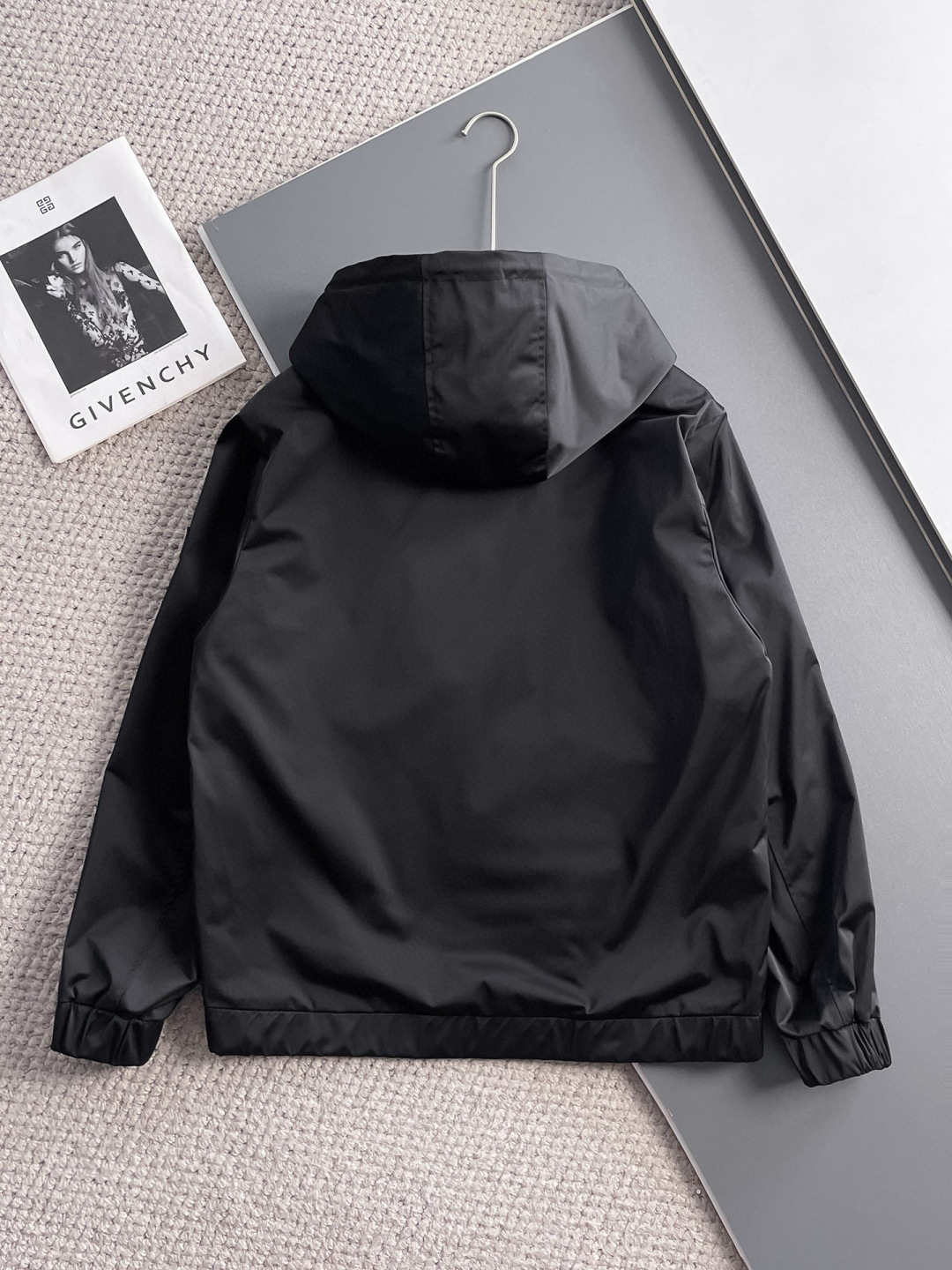 迪奥 官网同款，提前发售！2025ss开秋新款男士夹克外套，原单三标齐全高端版本！带隐藏帽，专柜定制面料