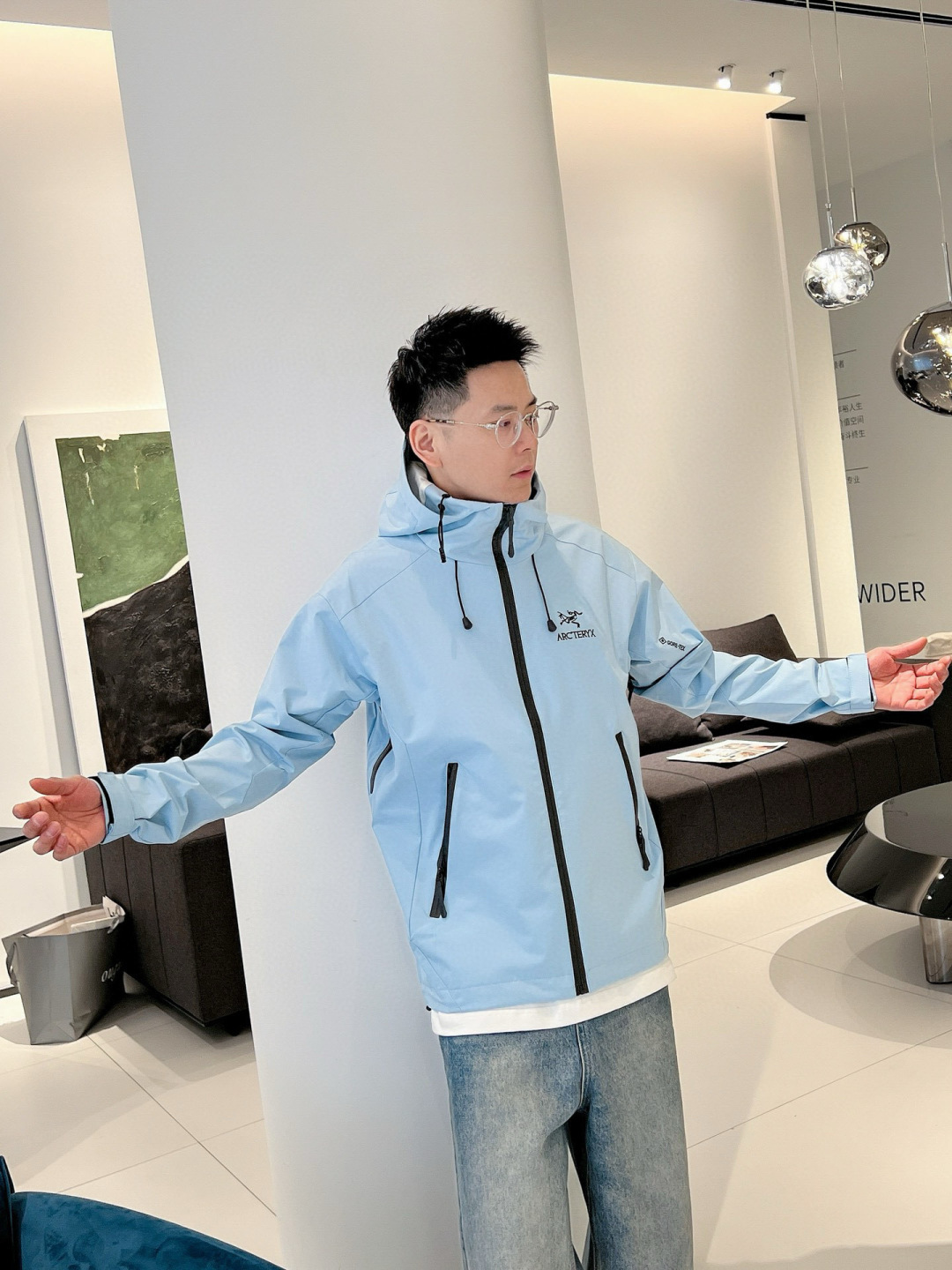 始祖鸟 2025秋季新款夹克外套，秀场新品‼品相非常完美，舒适保暖，三标齐全色泽饱满诱人，非常出彩的设计