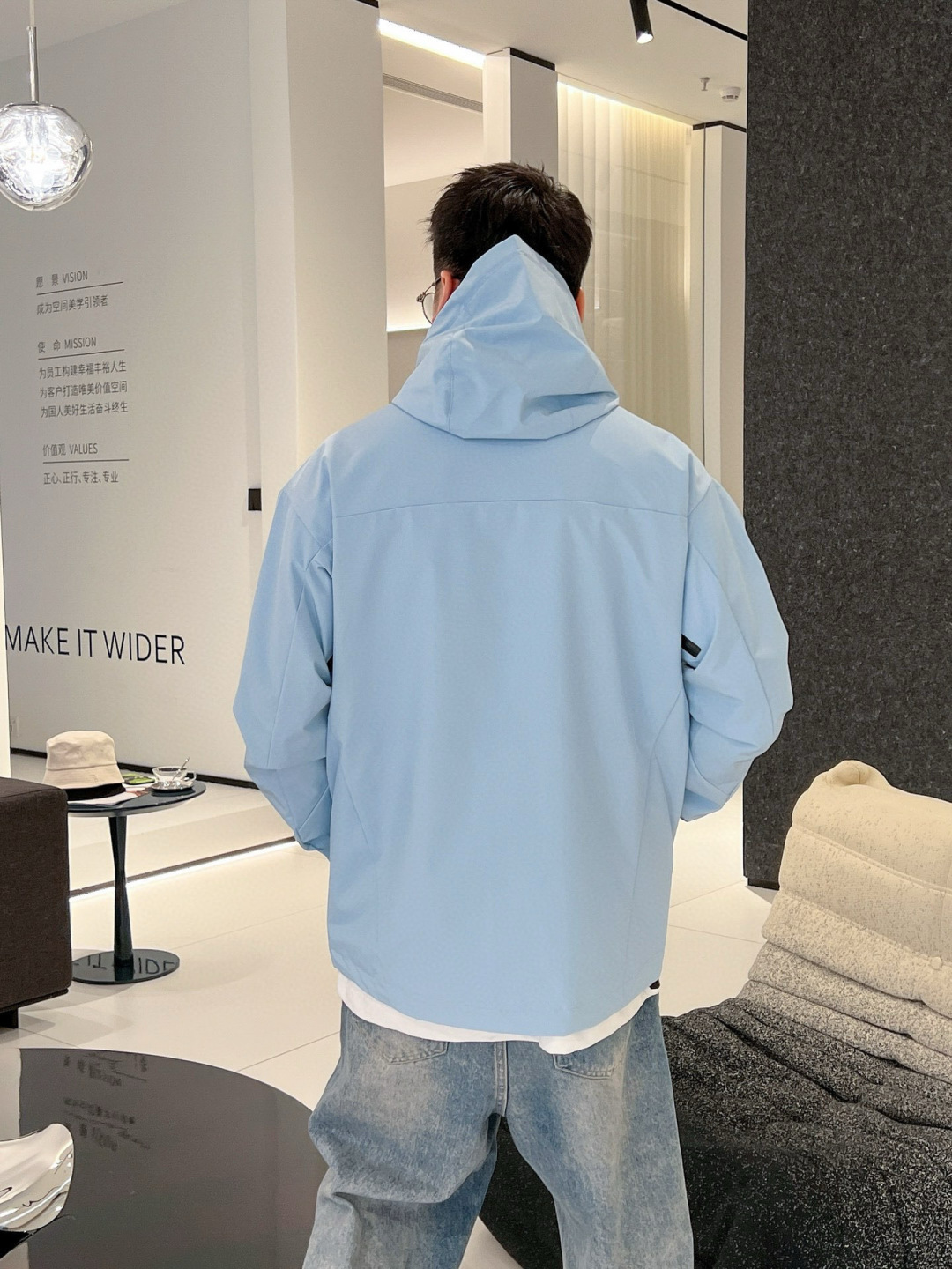 始祖鸟 2025秋季新款夹克外套，秀场新品‼品相非常完美，舒适保暖，三标齐全色泽饱满诱人，非常出彩的设计