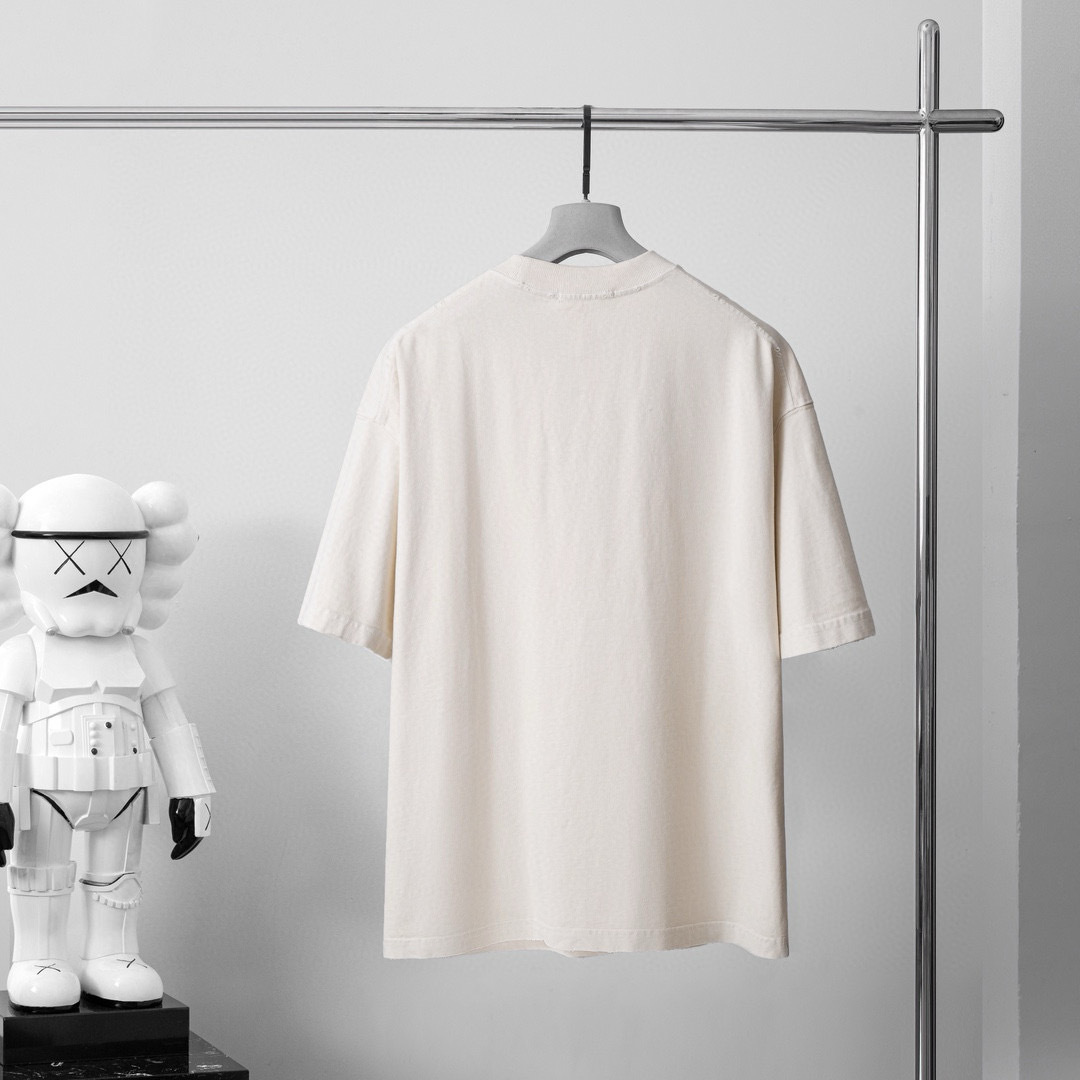 品牌：WANG季度：2025秋冬颜色：黑色 冷卡其 咖色尺码：S-XXL版型：宽松版 短袖T重量：390