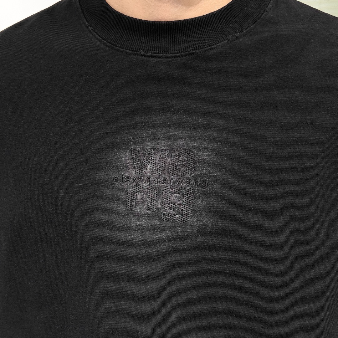 品牌：WANG季度：2025秋冬颜色：黑色 冷卡其 咖色尺码：S-XXL版型：宽松版 短袖T重量：390