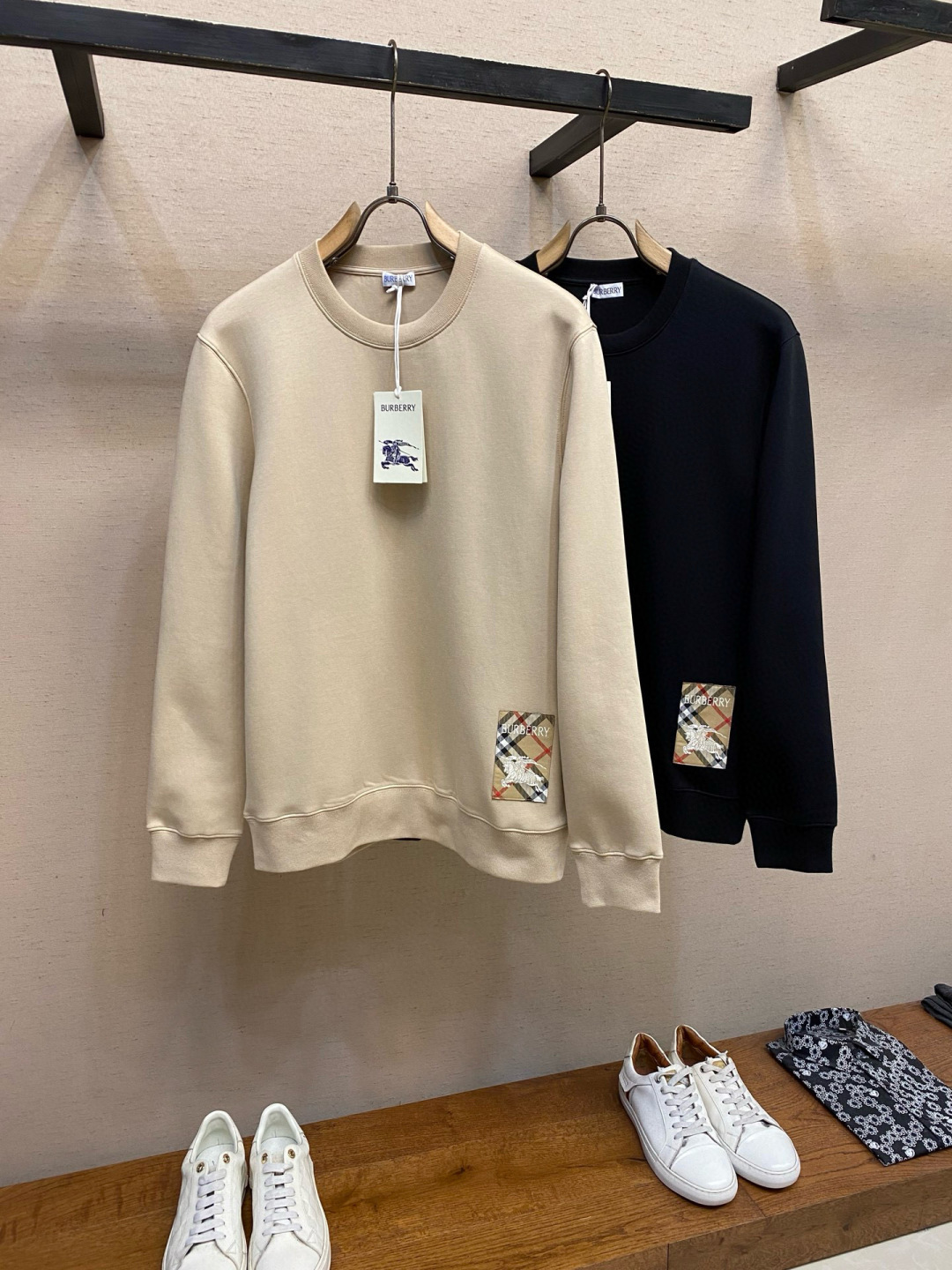 BBR，25秋冬新季新品到货 设计圆领卫衣 品质高新质感液氨空气棉 亲肤软滑 新元素专柜官网热推产品 顶