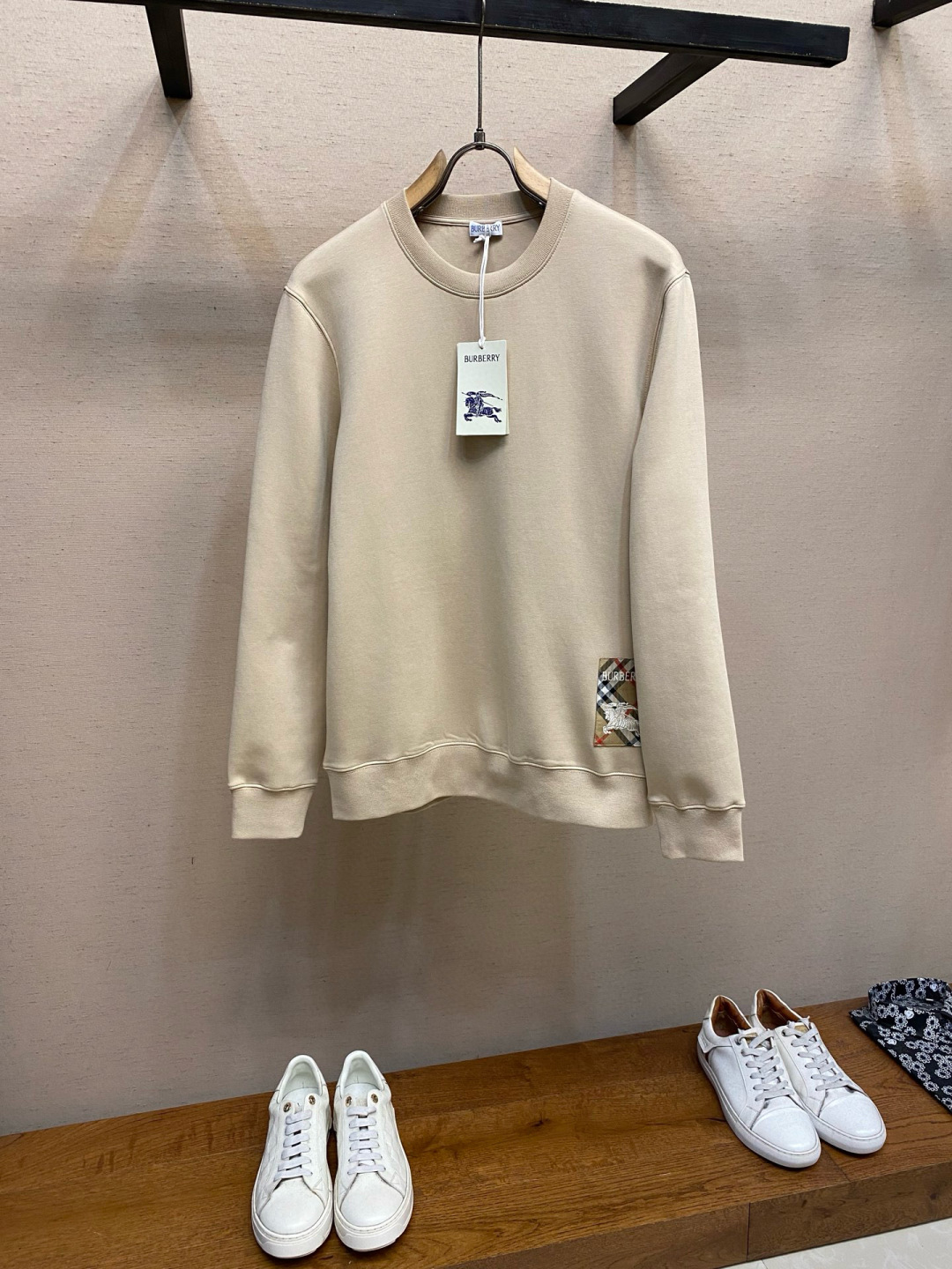 BBR，25秋冬新季新品到货 设计圆领卫衣 品质高新质感液氨空气棉 亲肤软滑 新元素专柜官网热推产品 顶