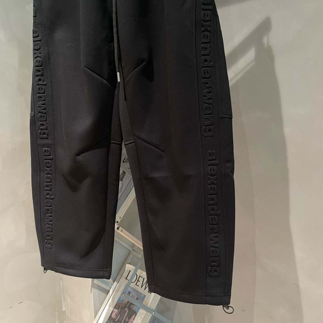 Alexander🌟秋冬新款设计感潮流直筒休闲裤🆕采用优质面料，具有质感，松紧腰带设计，超级时尚洋气！码