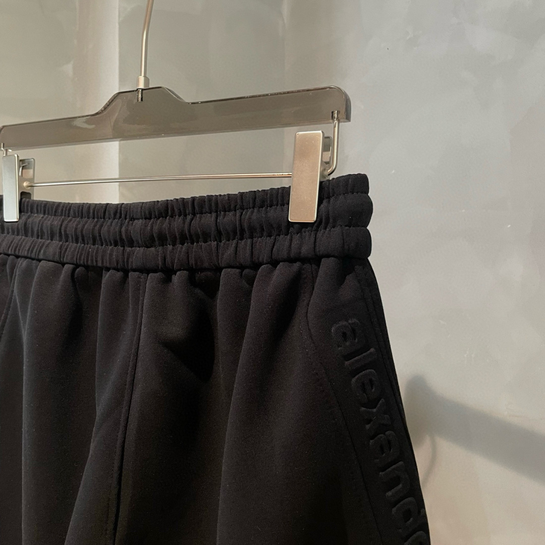 Alexander🌟秋冬新款设计感潮流直筒休闲裤🆕采用优质面料，具有质感，松紧腰带设计，超级时尚洋气！码