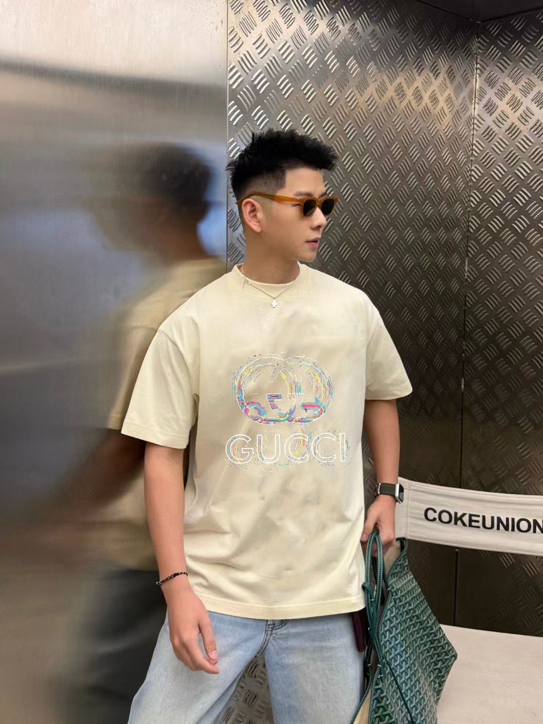 GUCC*2025秋季新款 个性字母logo印花 定制面料300g  短袖T恤  男女同款颜色：黑色 杏