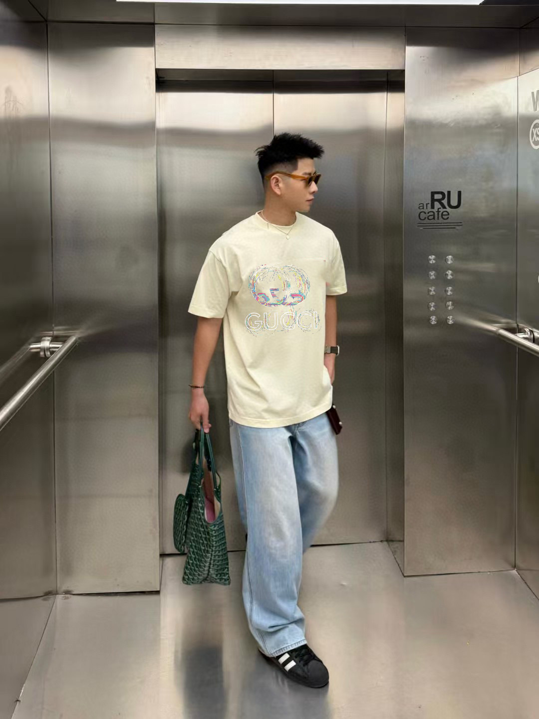 GUCC*2025秋季新款 个性字母logo印花 定制面料300g  短袖T恤  男女同款颜色：黑色 杏