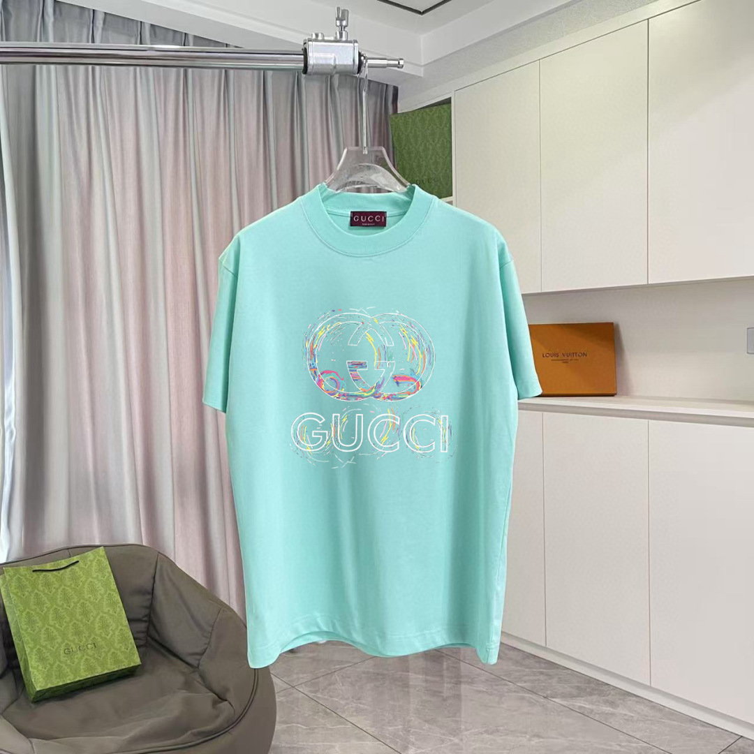 GUCC*2025秋季新款 个性字母logo印花 定制面料300g  短袖T恤  男女同款颜色：黑色 杏