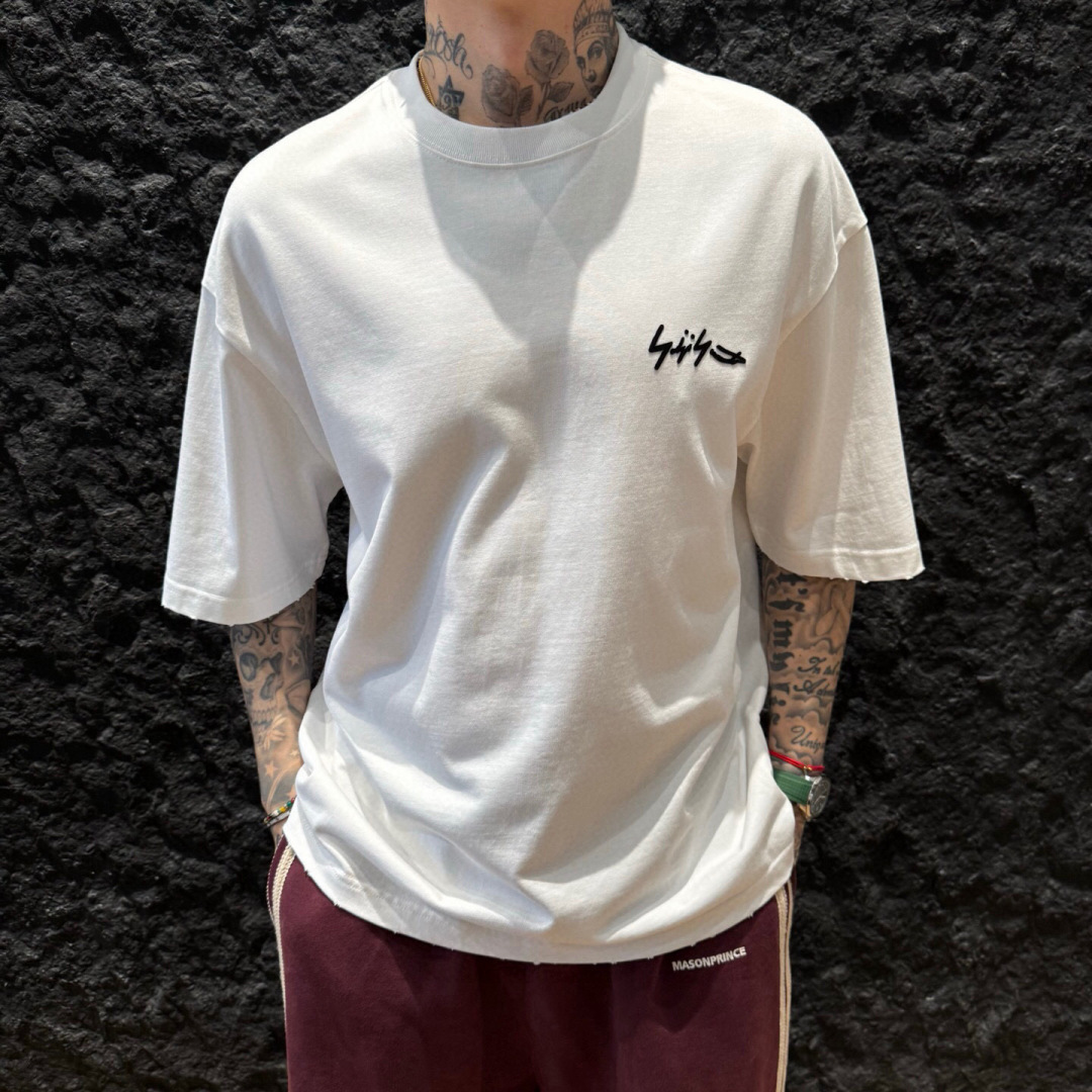 新款🌟Y-3，新款T恤，面料采用顶级原版精梳棉洗水面料，立体印花图案设计，时尚潮流，顶级的做工，高端品质