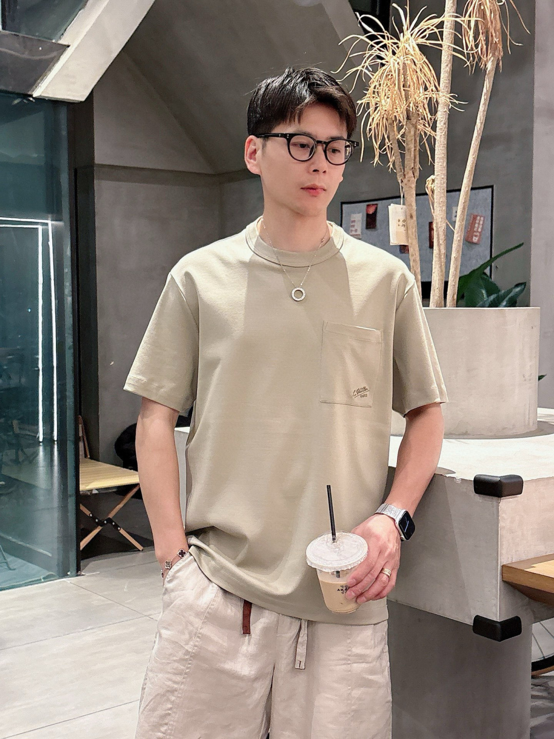 2025年 春夏系列🔥🔥H8058🔥🔥1.颜色：黑色 白色 灰色 豆绿 蓝色2.尺码：M-5XL3.版型