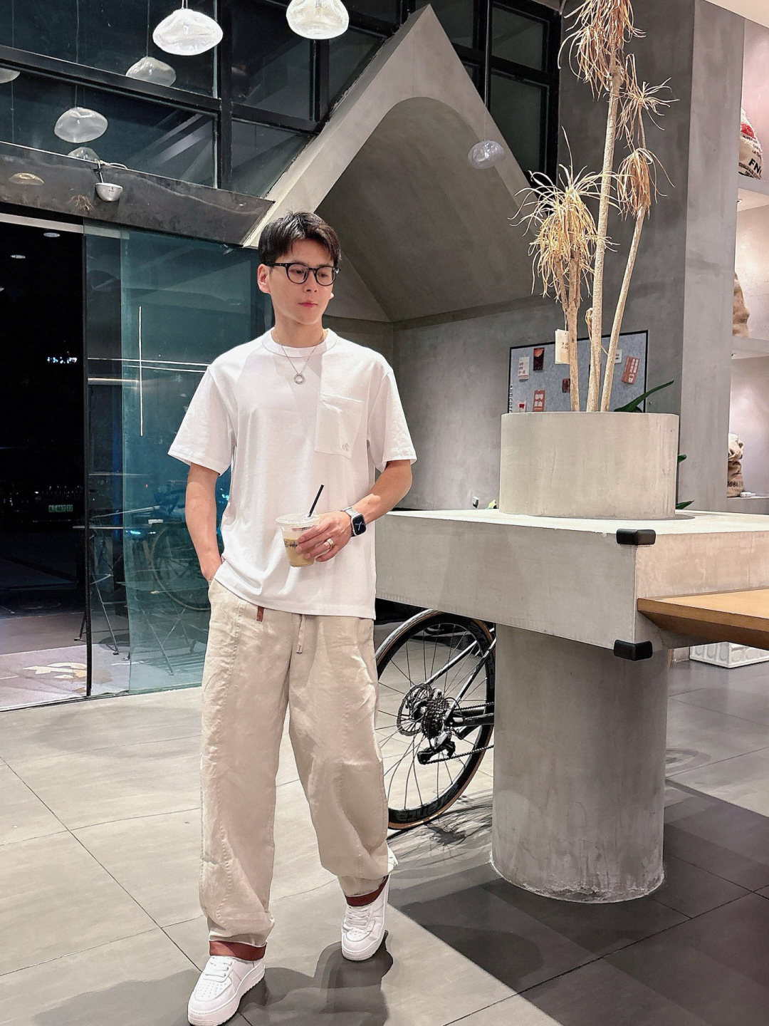 2025年 春夏系列🔥🔥H8058🔥🔥1.颜色：黑色 白色 灰色 豆绿 蓝色2.尺码：M-5XL3.版型