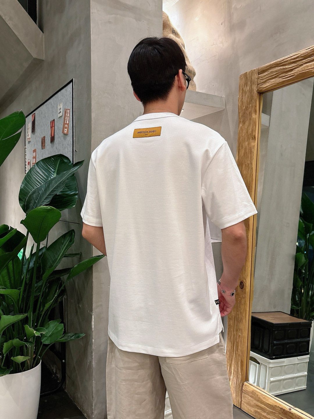 2025年 春夏系列🔥🔥H8058🔥🔥1.颜色：黑色 白色 灰色 豆绿 蓝色2.尺码：M-5XL3.版型