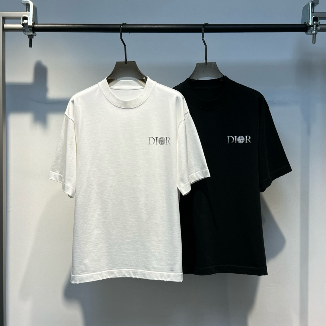 新款秋冬高克重T恤🆕颜色：黑，白码数：XS-XL款号：52099