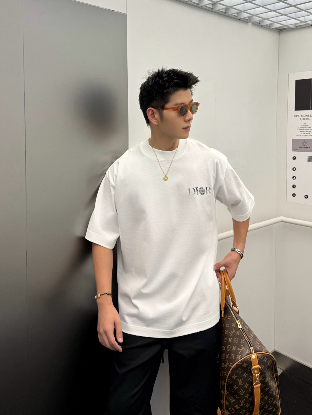 新款秋冬高克重T恤🆕颜色：黑，白码数：XS-XL款号：52099